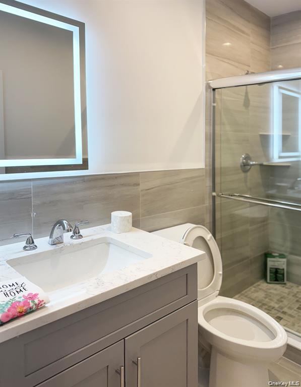 #20 photo, 255 Maple Ave Maple Ave, East Meadow , NY 11554