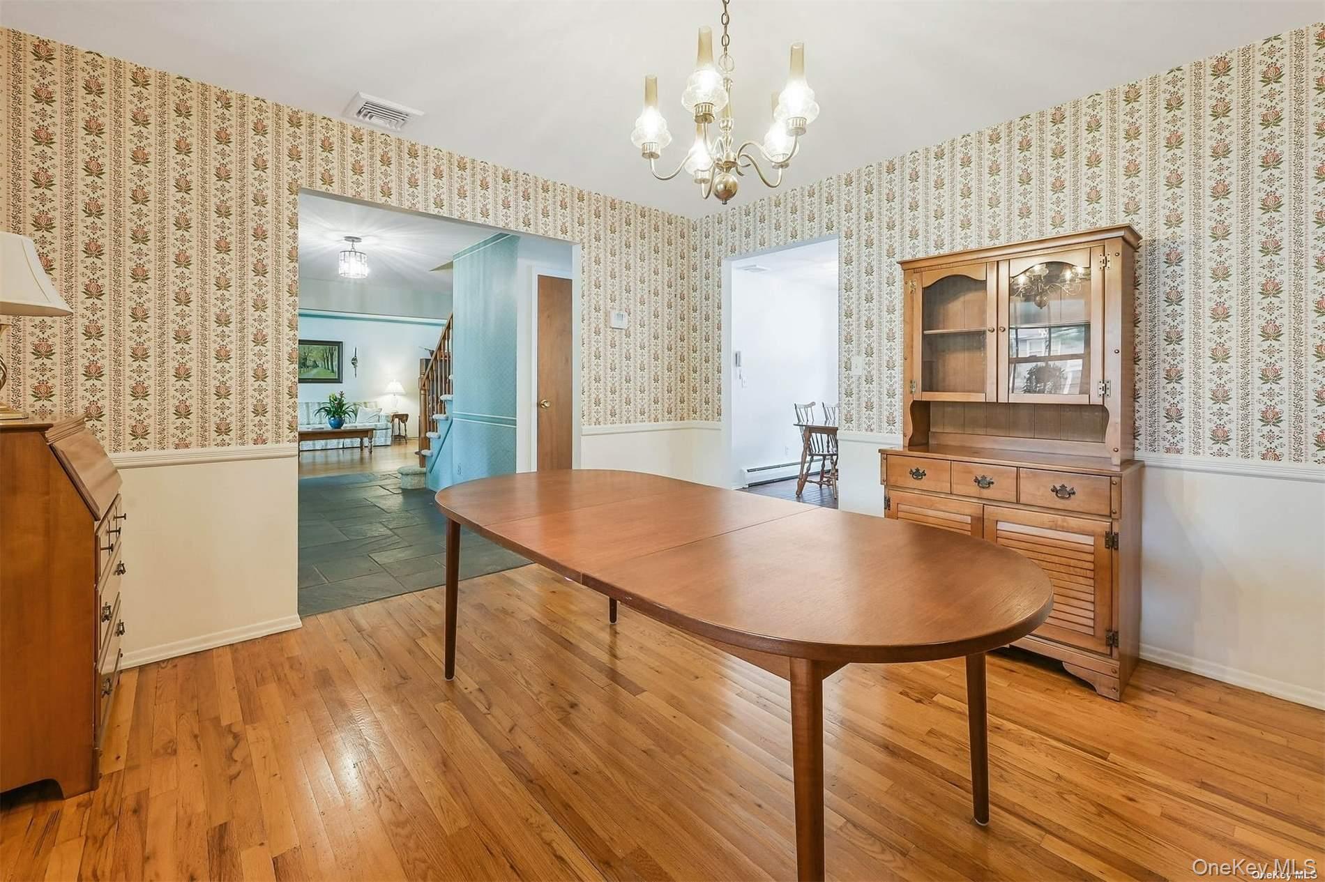 #10 photo, 5 Bronze Court, Саффолк ‖ Huntington , NY 11743