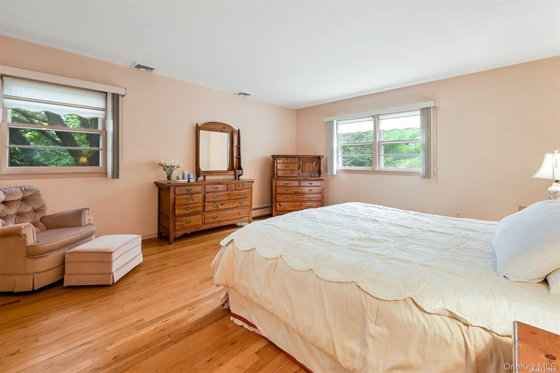 #13 photo, 5 Bronze Court, Саффолк ‖ Huntington , NY 11743