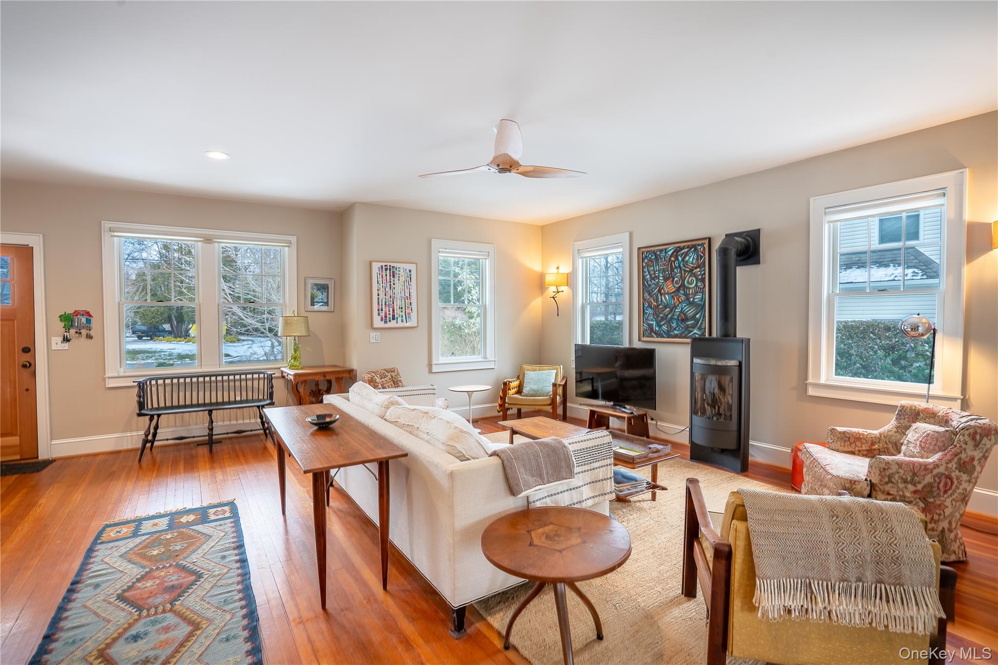 #3 photo, 460 Bay Avenue, Саффолк ‖ East Marion , NY 11939