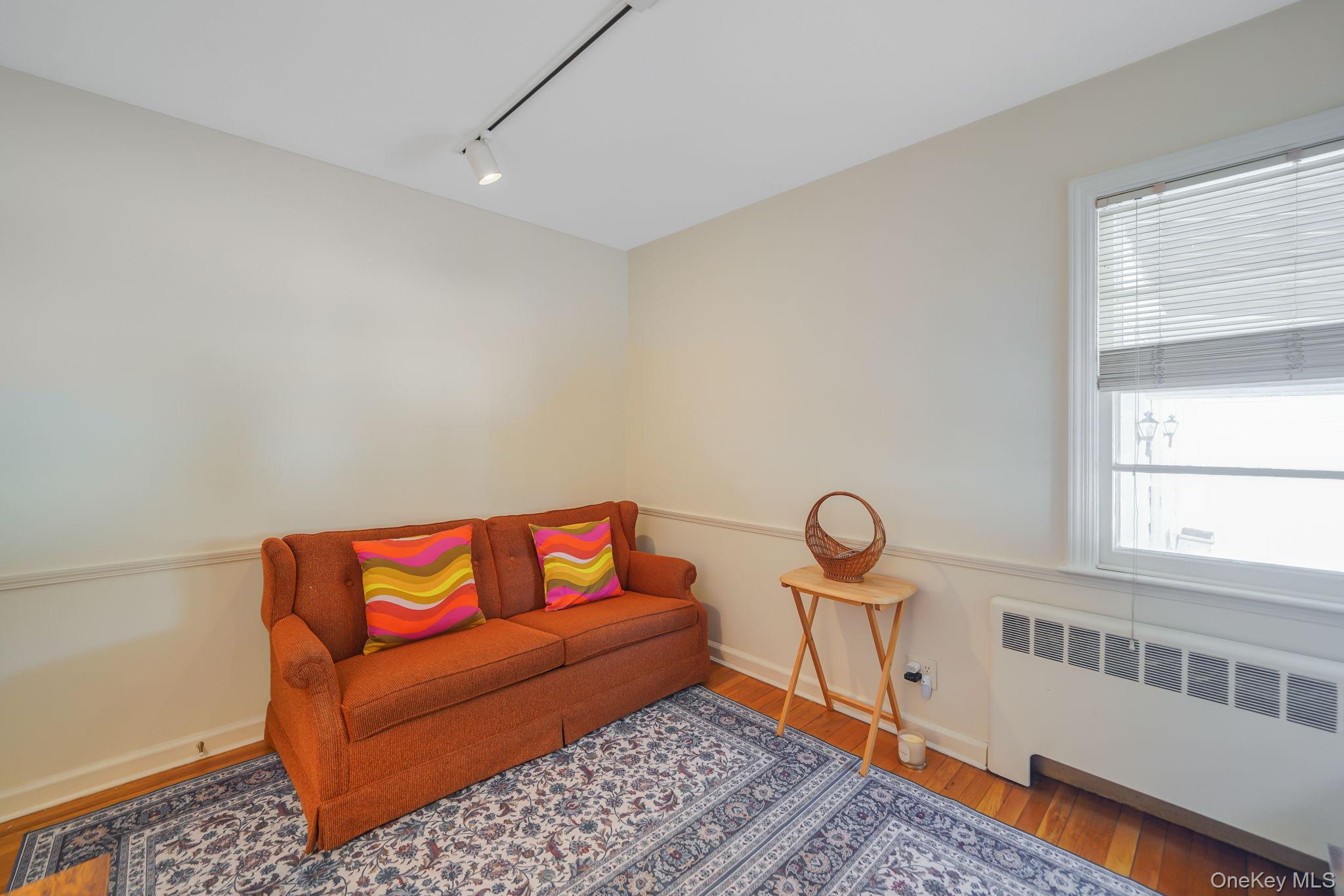 #13 photo, 53 Canterbury Lane, North Babylon , NY 11703