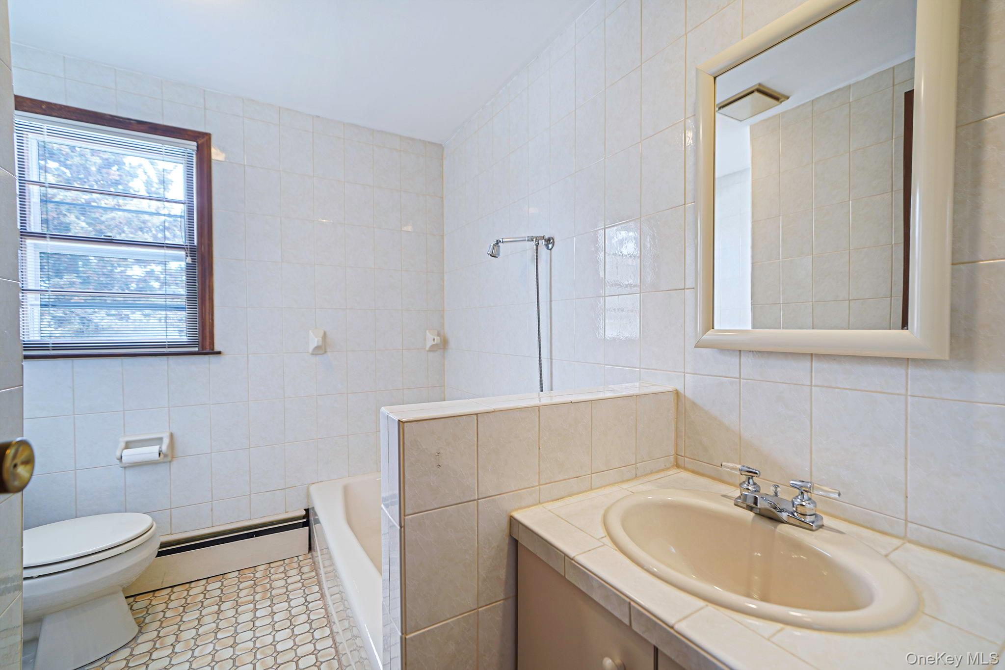 #15 photo, 53 Canterbury Lane, North Babylon , NY 11703