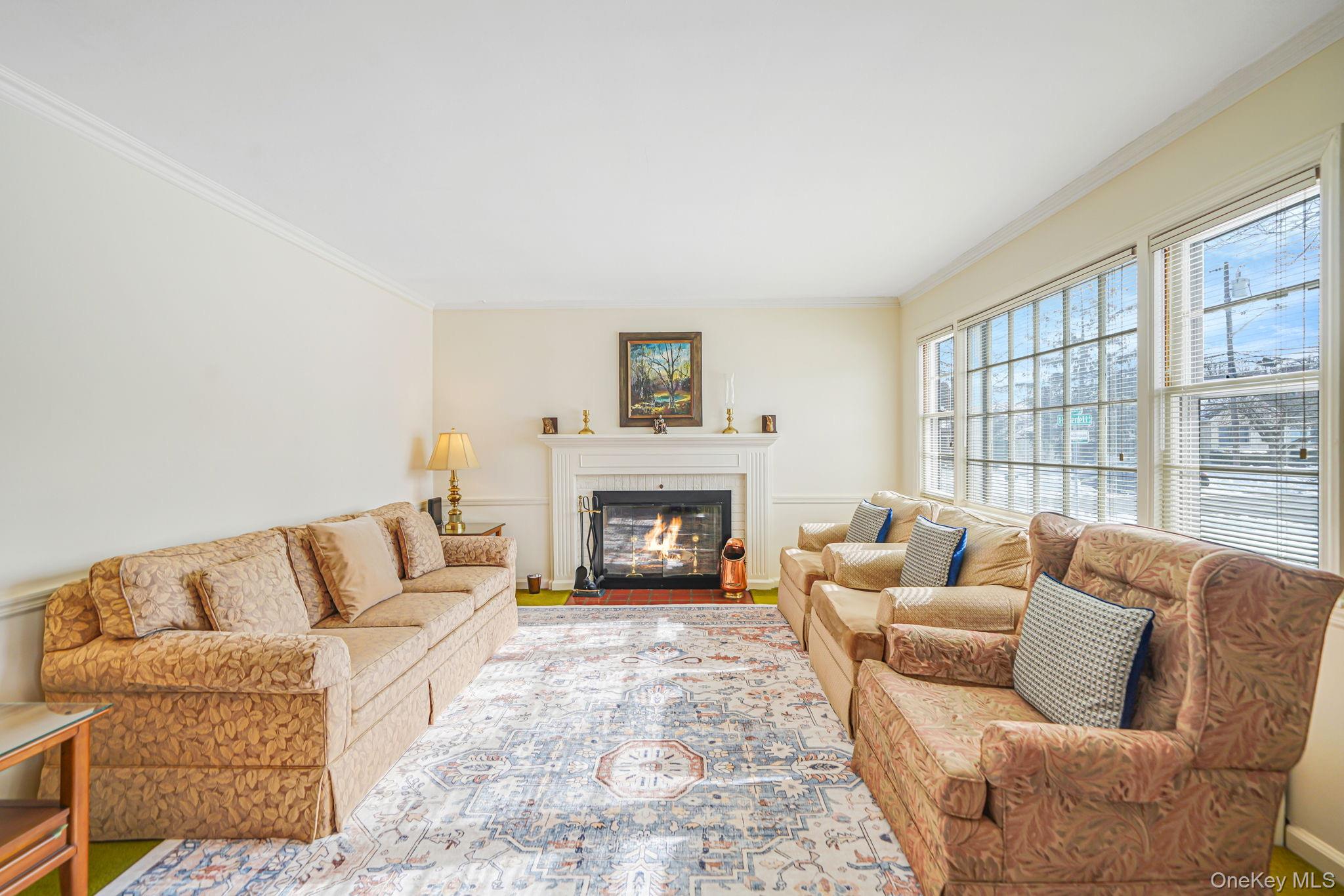 #17 photo, 53 Canterbury Lane, North Babylon , NY 11703