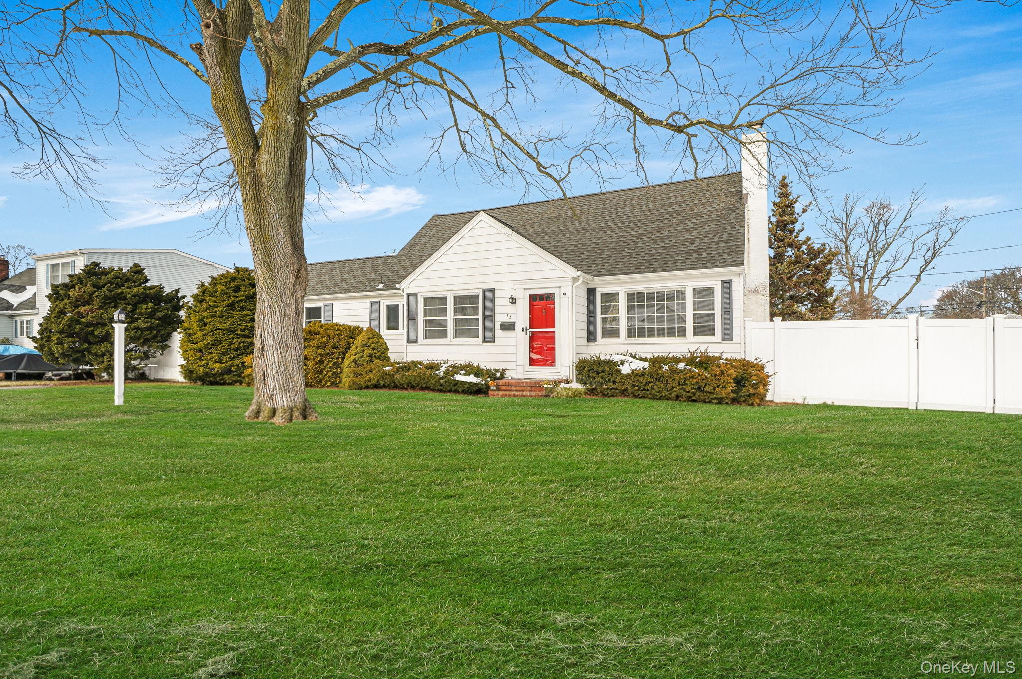 #3 photo, 53 Canterbury Lane, North Babylon , NY 11703