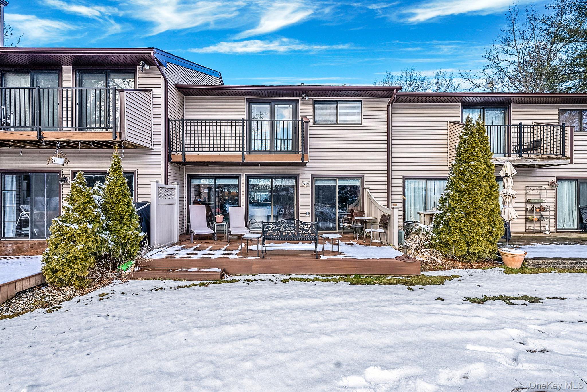 #4 photo, 105 Northgate Circle, Melville , NY 11747