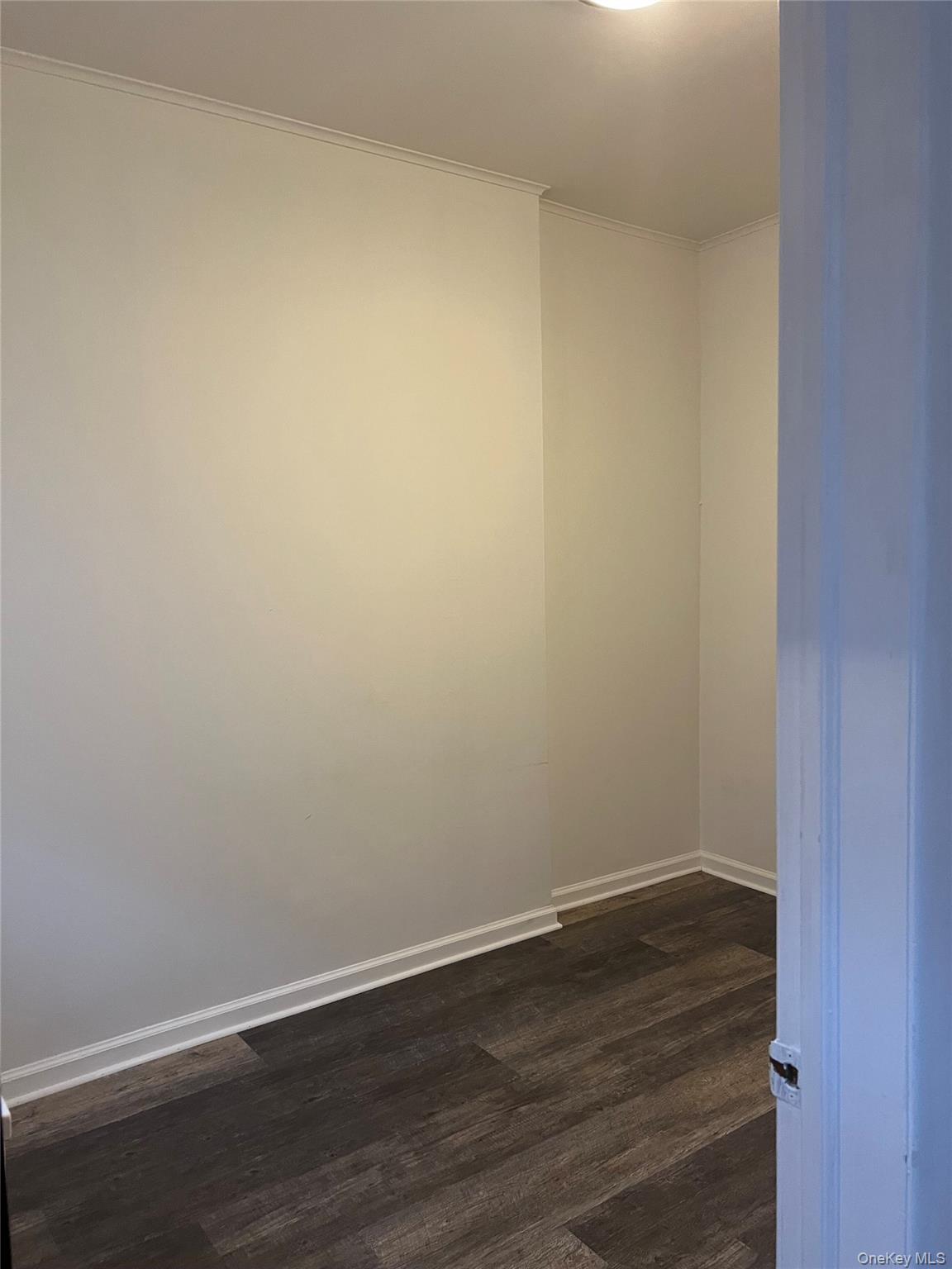 #4 photo, 3603 28th Avenue, Куинс ‖ Astoria , NY 11103