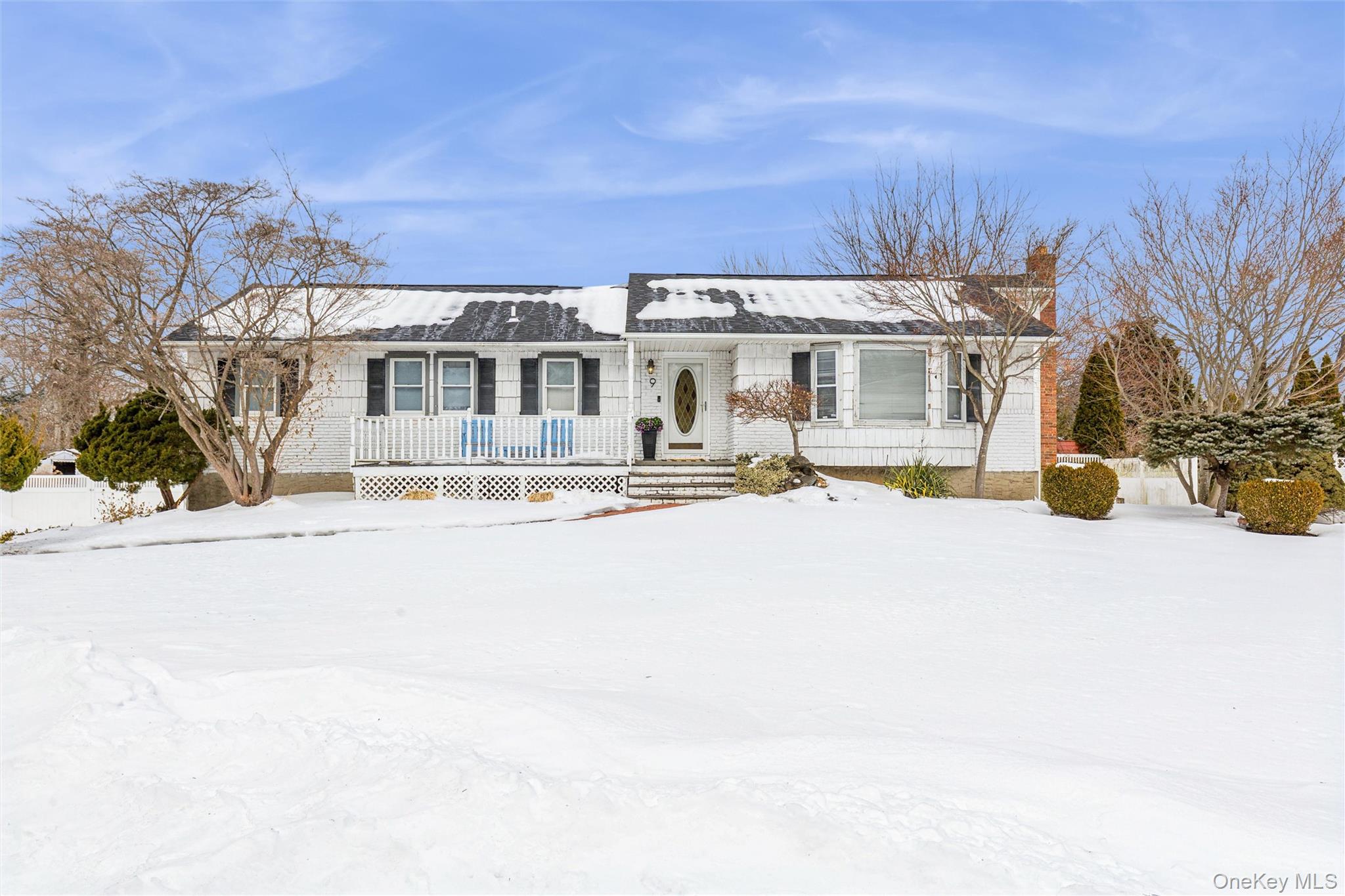 #1 photo, 9 Almike Drive, Саффолк ‖ Centereach , NY 11720