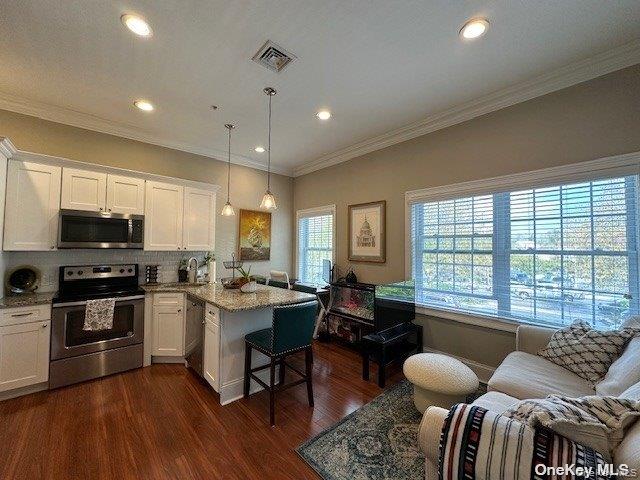 #2 photo, 41 - 2A Green Street, Huntington , NY 11743