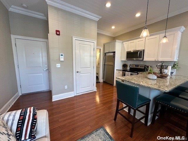 #5 photo, 41 - 2A Green Street, Huntington , NY 11743