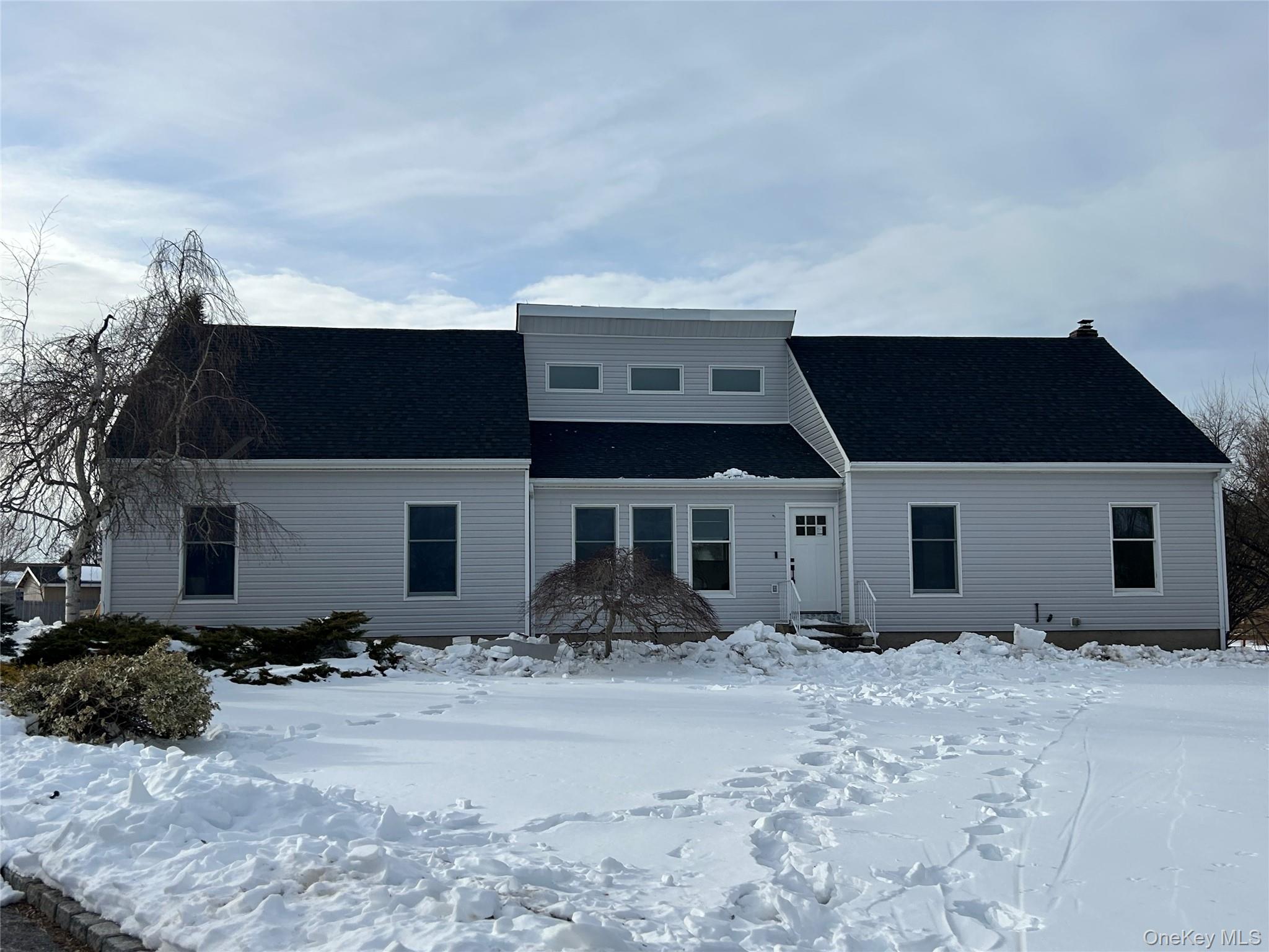 #1 photo, 24 Kimberly Court, מחוז סאפוק Baiting Hollow , NY 11933