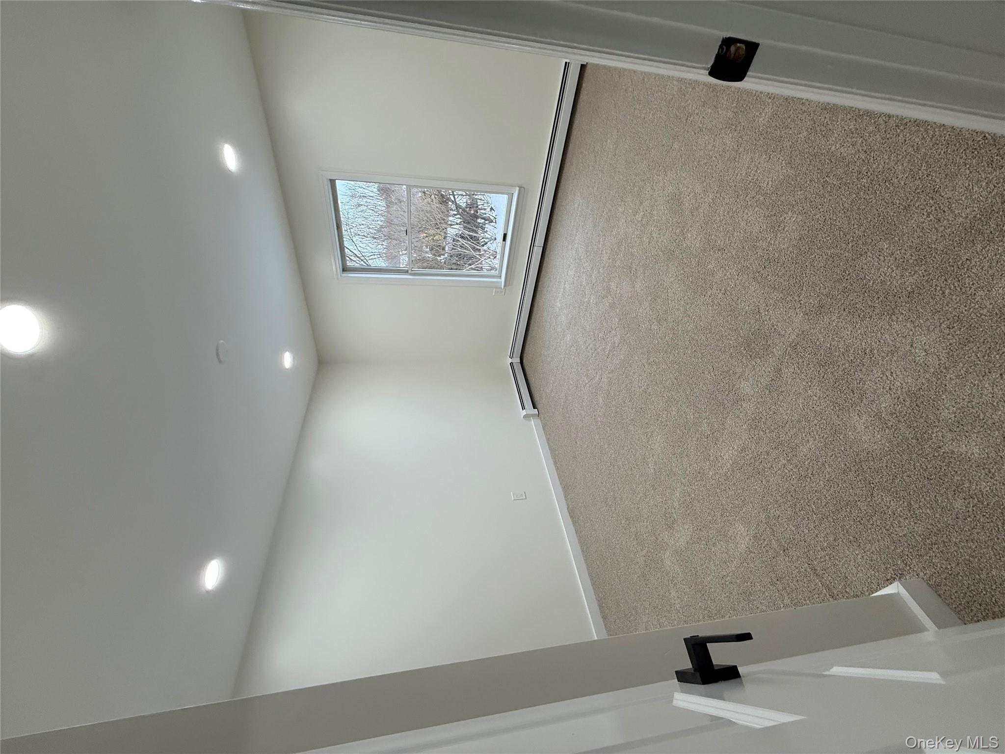 #19 photo, 24 Kimberly Court, מחוז סאפוק Baiting Hollow , NY 11933