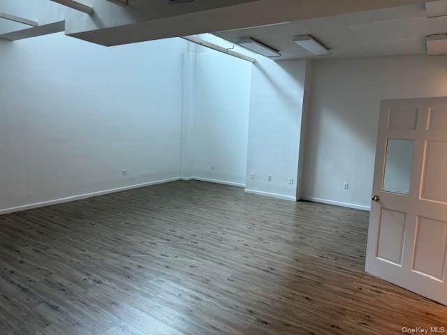 #12 photo, 3272 Steinway Street, קווינס Astoria , NY 11103