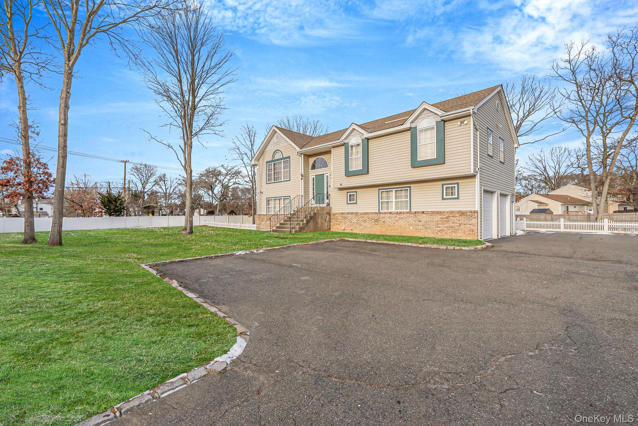 #2 photo, 475 Old Country Road, सफ़ोक काउंटी Huntington Station , NY 11746