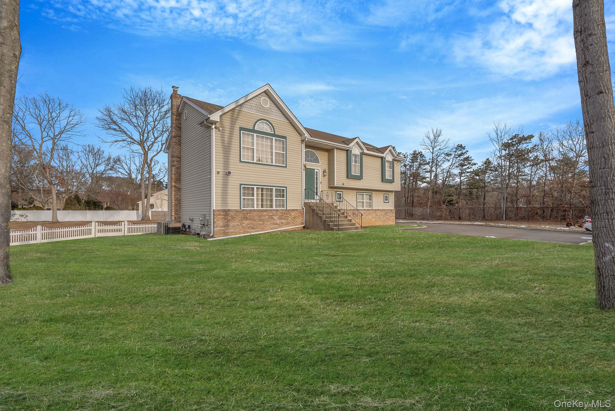 #3 photo, 475 Old Country Road, सफ़ोक काउंटी Huntington Station , NY 11746