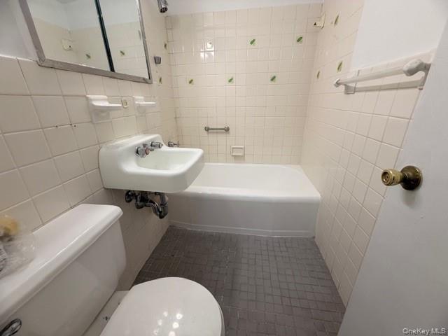 #10 photo, 98-20 62nd Drive, Rego Park , NY 11374