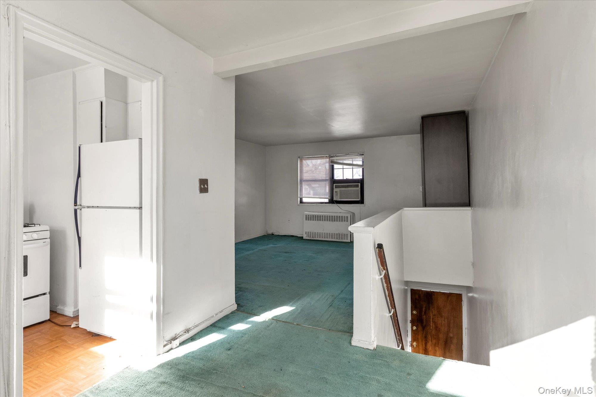 #11 photo, 68-76 136th Street, Kew Garden Hills , NY 11367