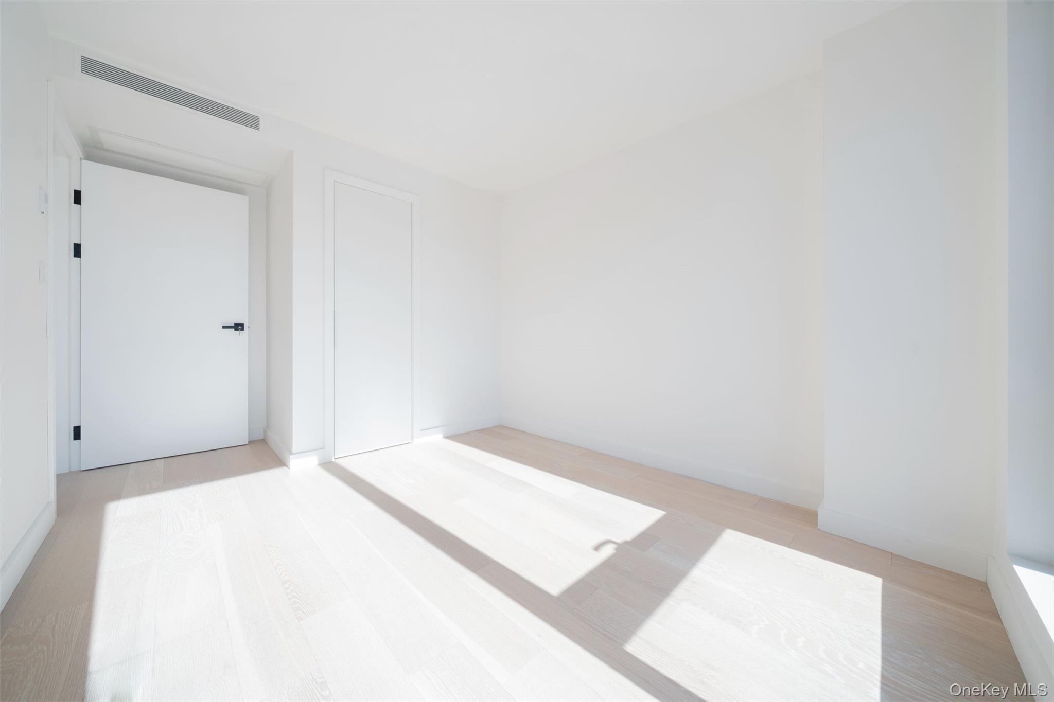 #7 photo, 144-49 Northern Blvd, Flushing , NY 11354