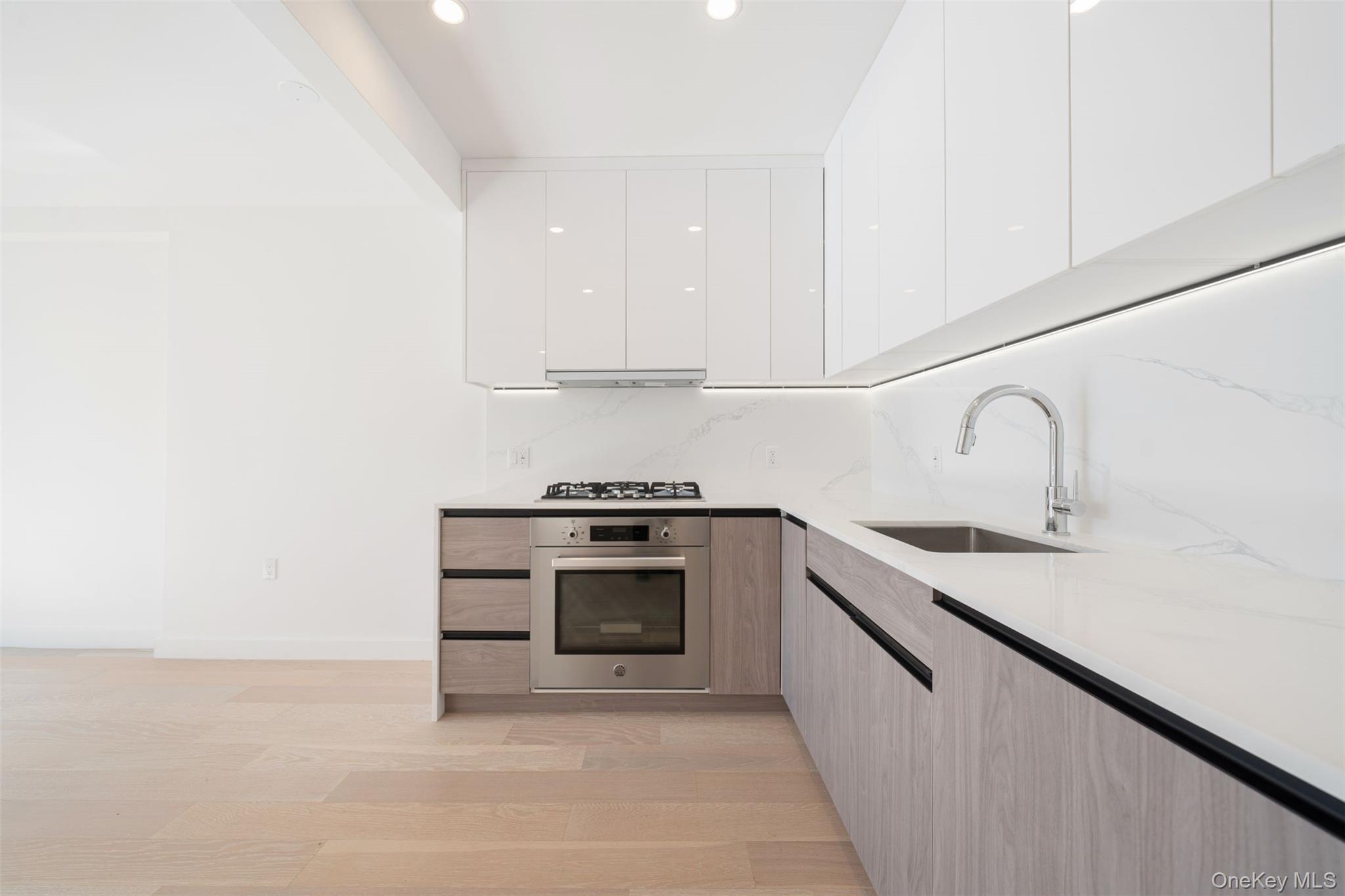 #9 photo, 144-49 Northern Blvd, Flushing , NY 11354