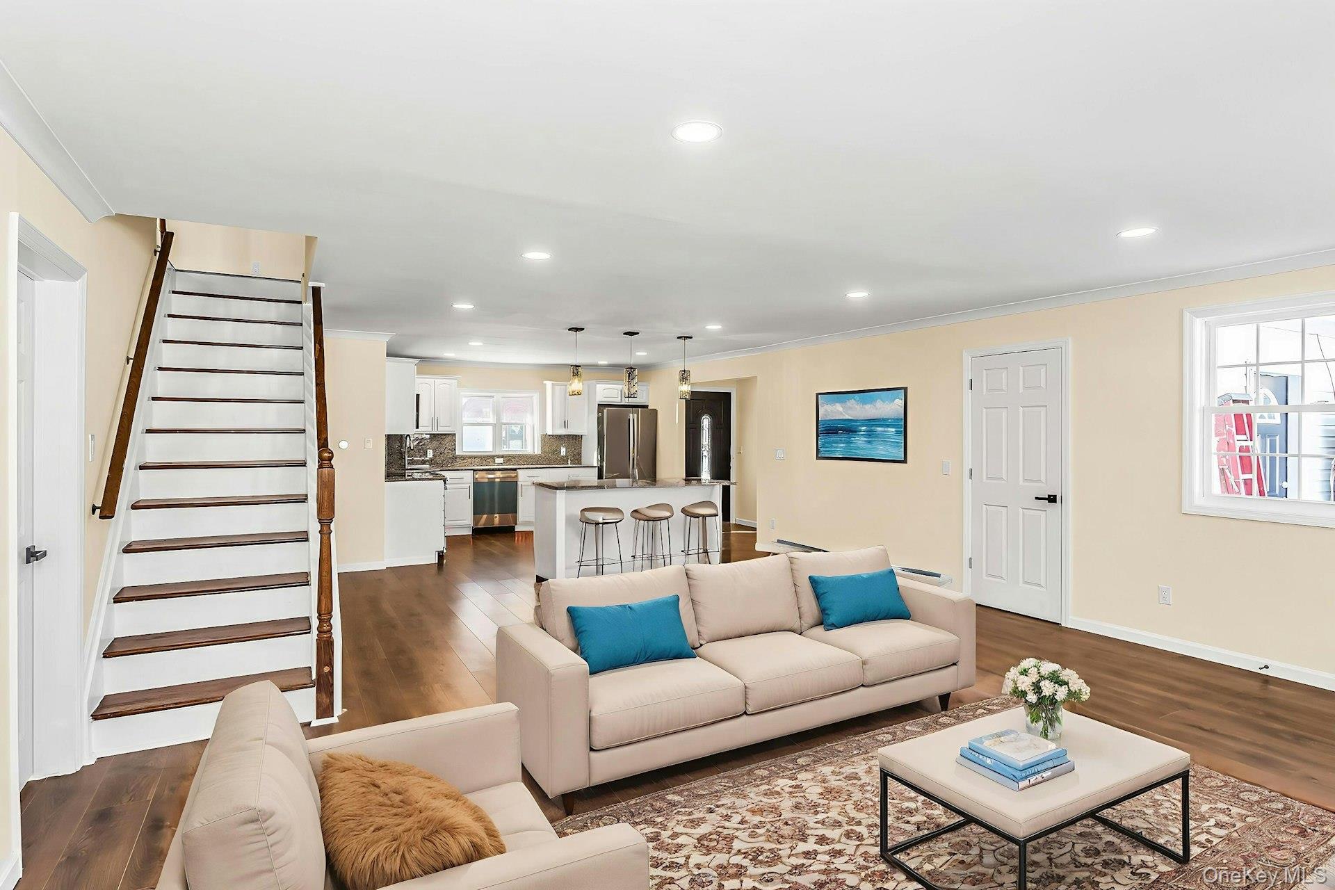 #10 photo, 25 Turn Lane, Levittown , NY 11756