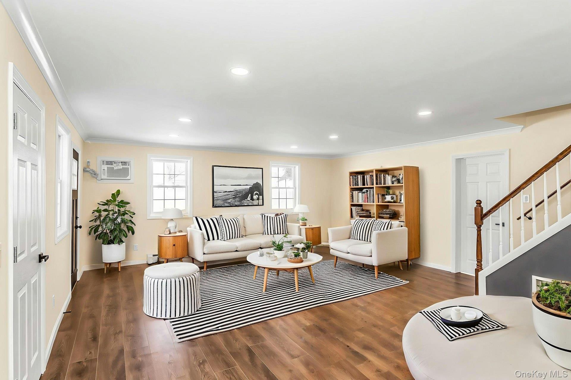 #11 photo, 25 Turn Lane, Levittown , NY 11756