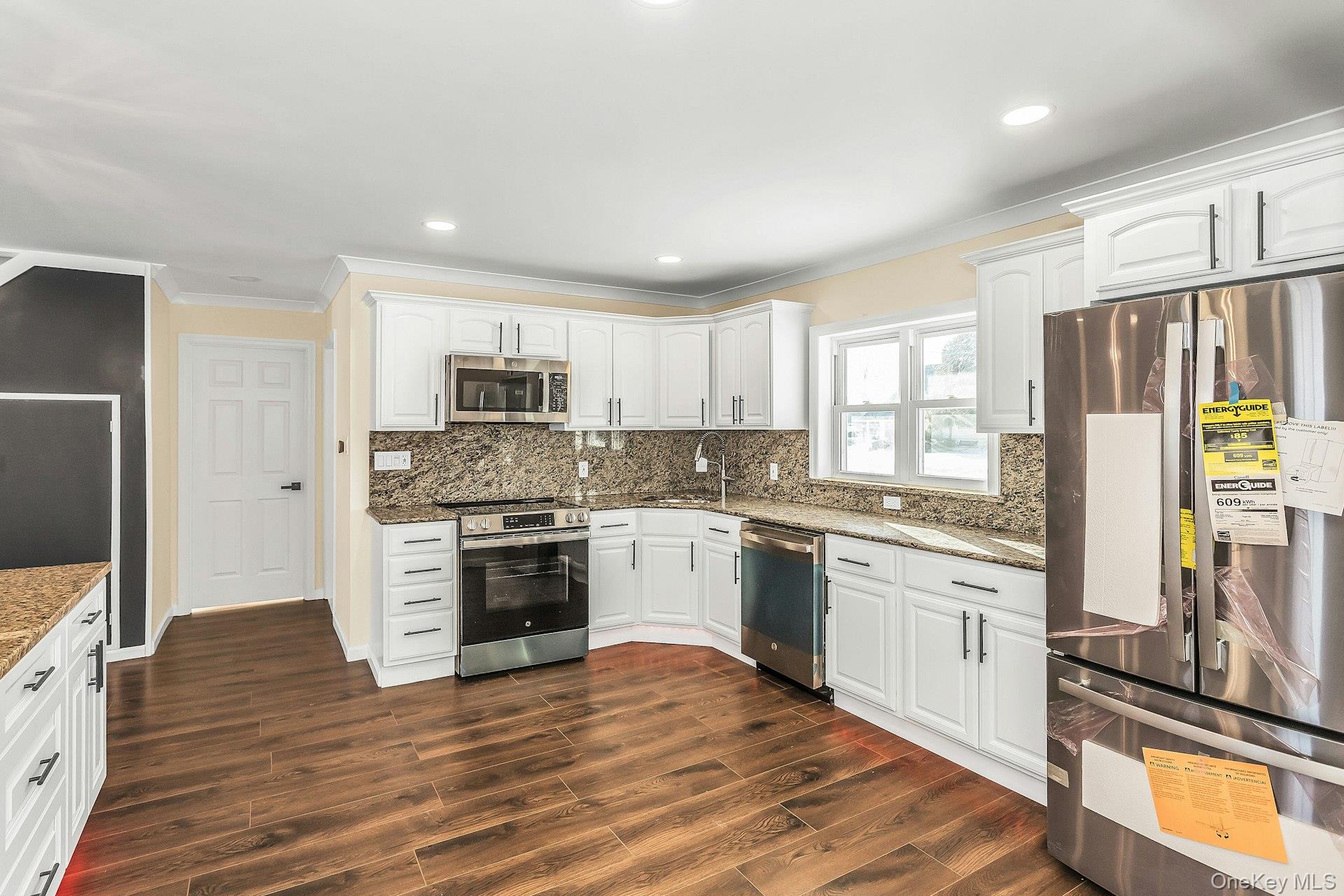 #3 photo, 25 Turn Lane, Levittown , NY 11756