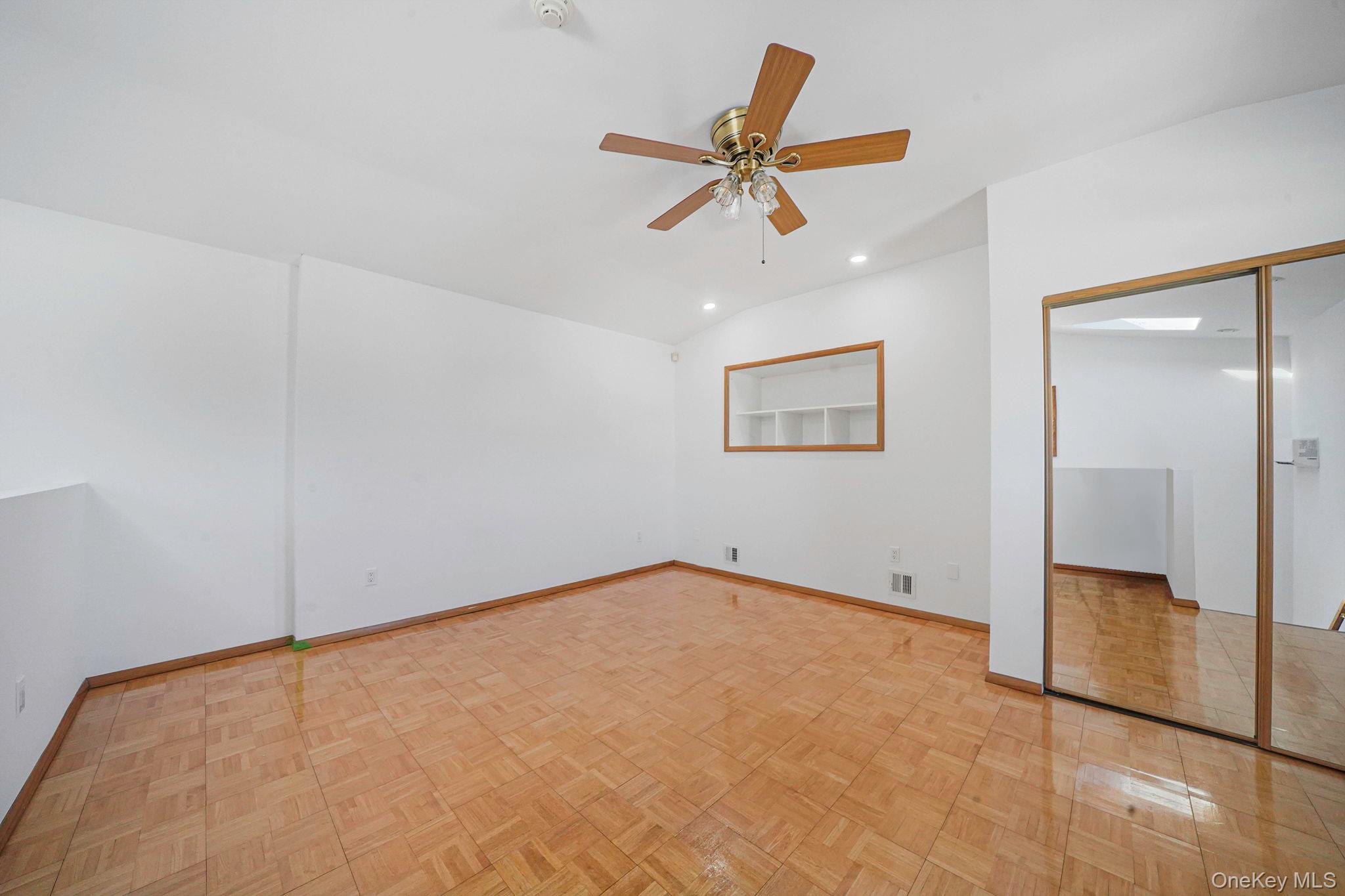 #8 photo, 77 Washington Avenue, Саффолк ‖ Islip Terrace , NY 11752