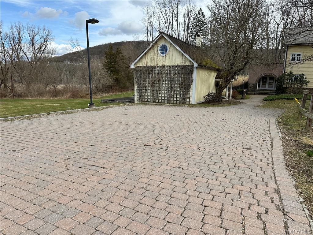 #18 photo, 23 White Oak Drive, Chester , NY 10918