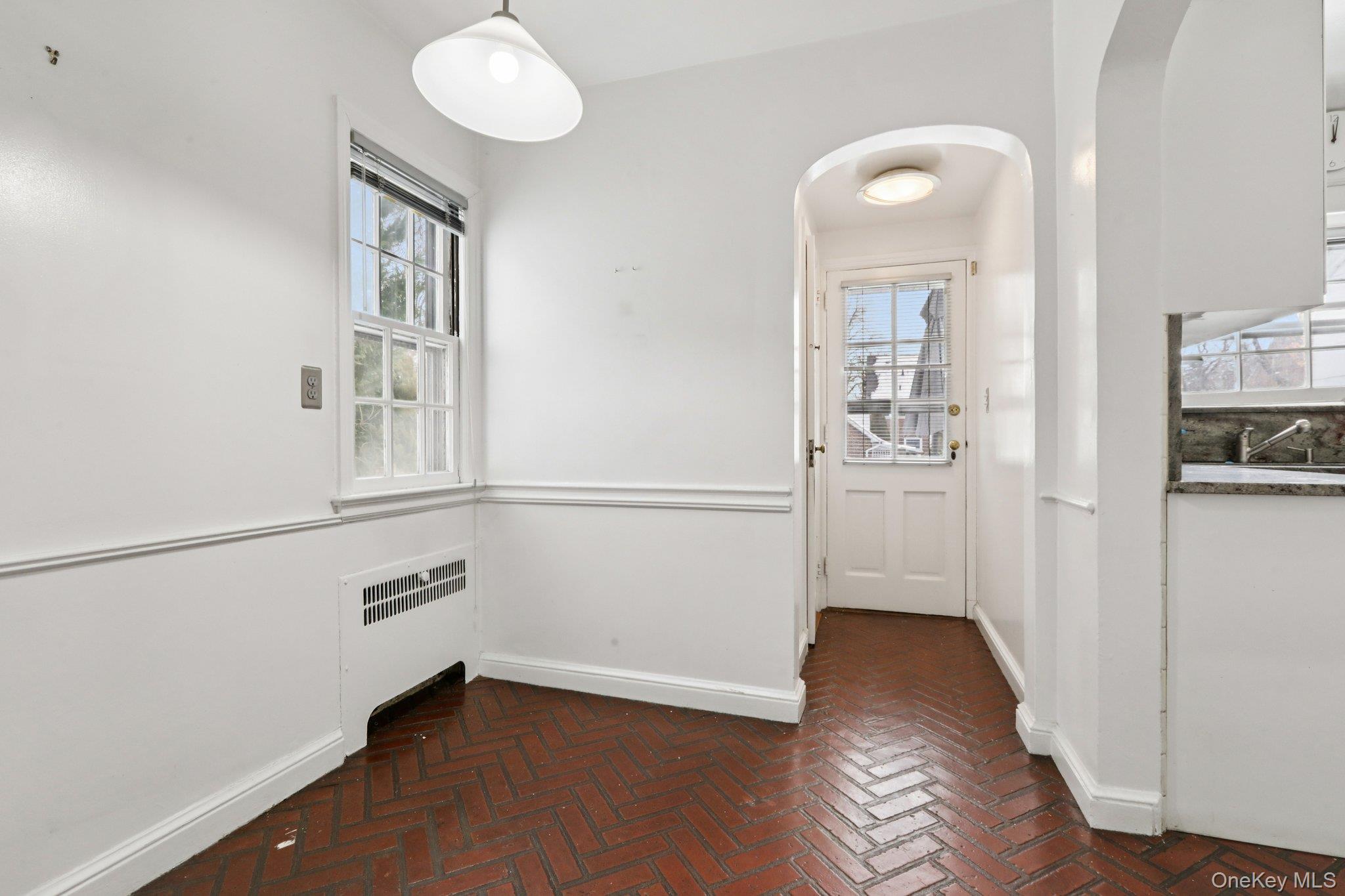 #11 photo, 34 Berrian Road, New Rochelle , NY 10804