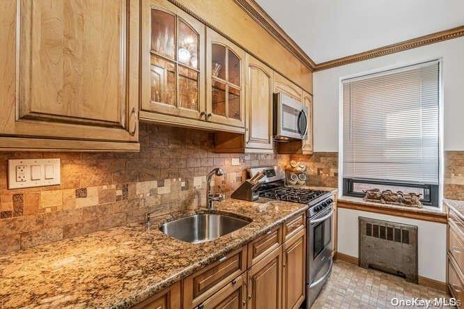 #9 photo, 32-20 91st Street, קווינס East Elmhurst , NY 11369