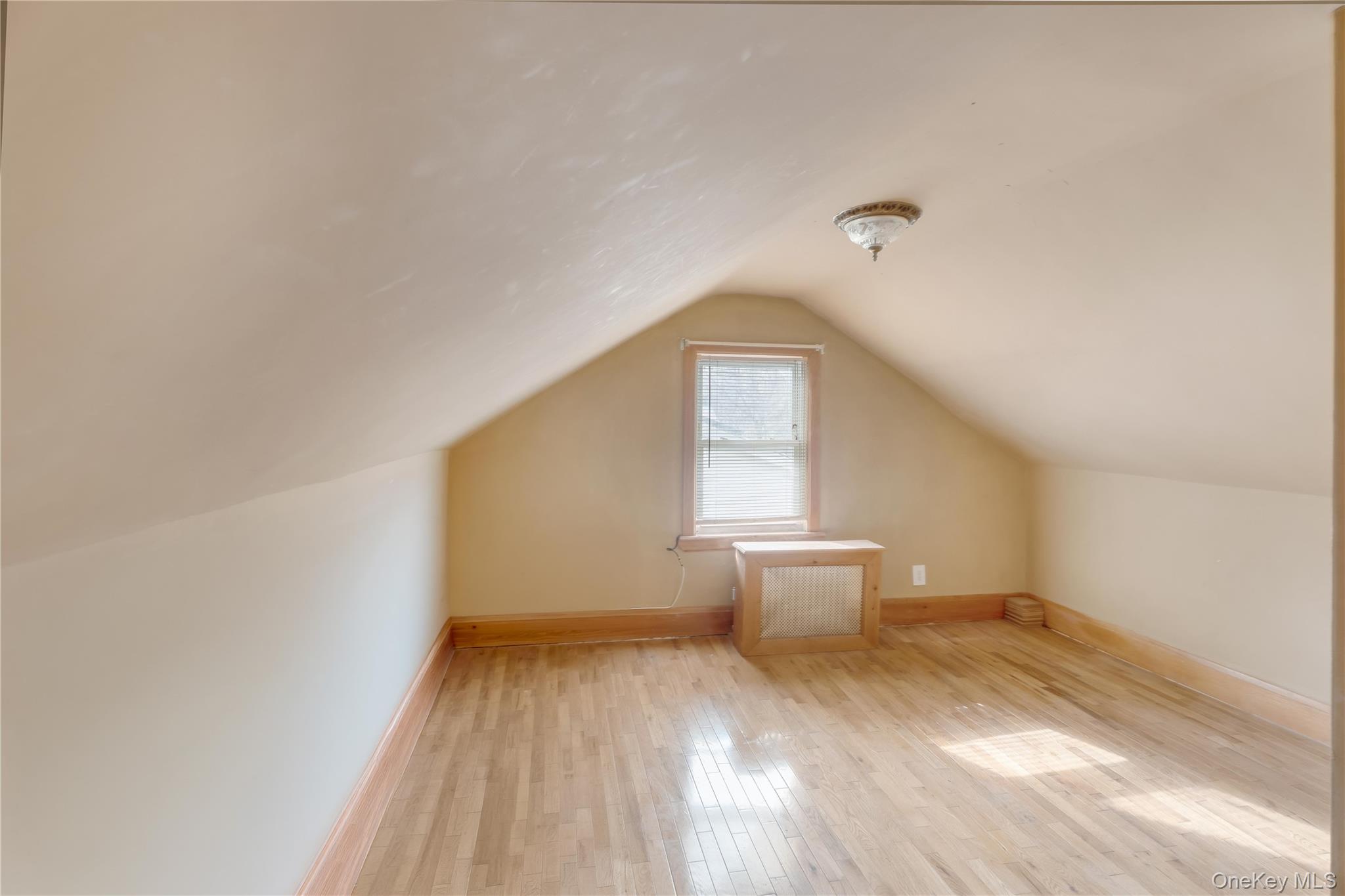 #16 photo, 1862 University Avenue, Bronx , NY 10453