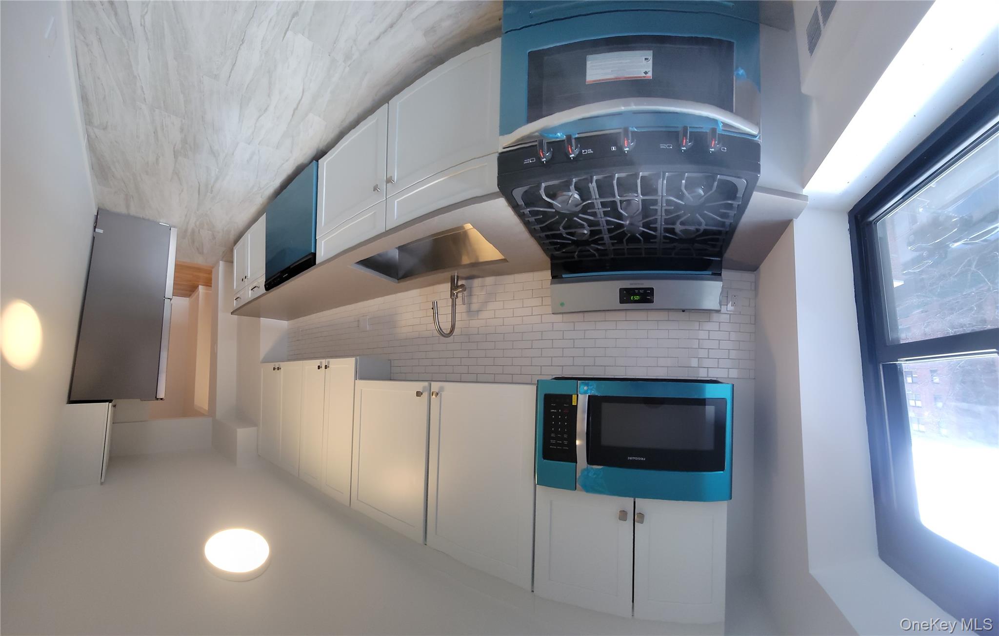 #10 photo, 102-25 67th Road, קווינס Forest Hills , NY 11375