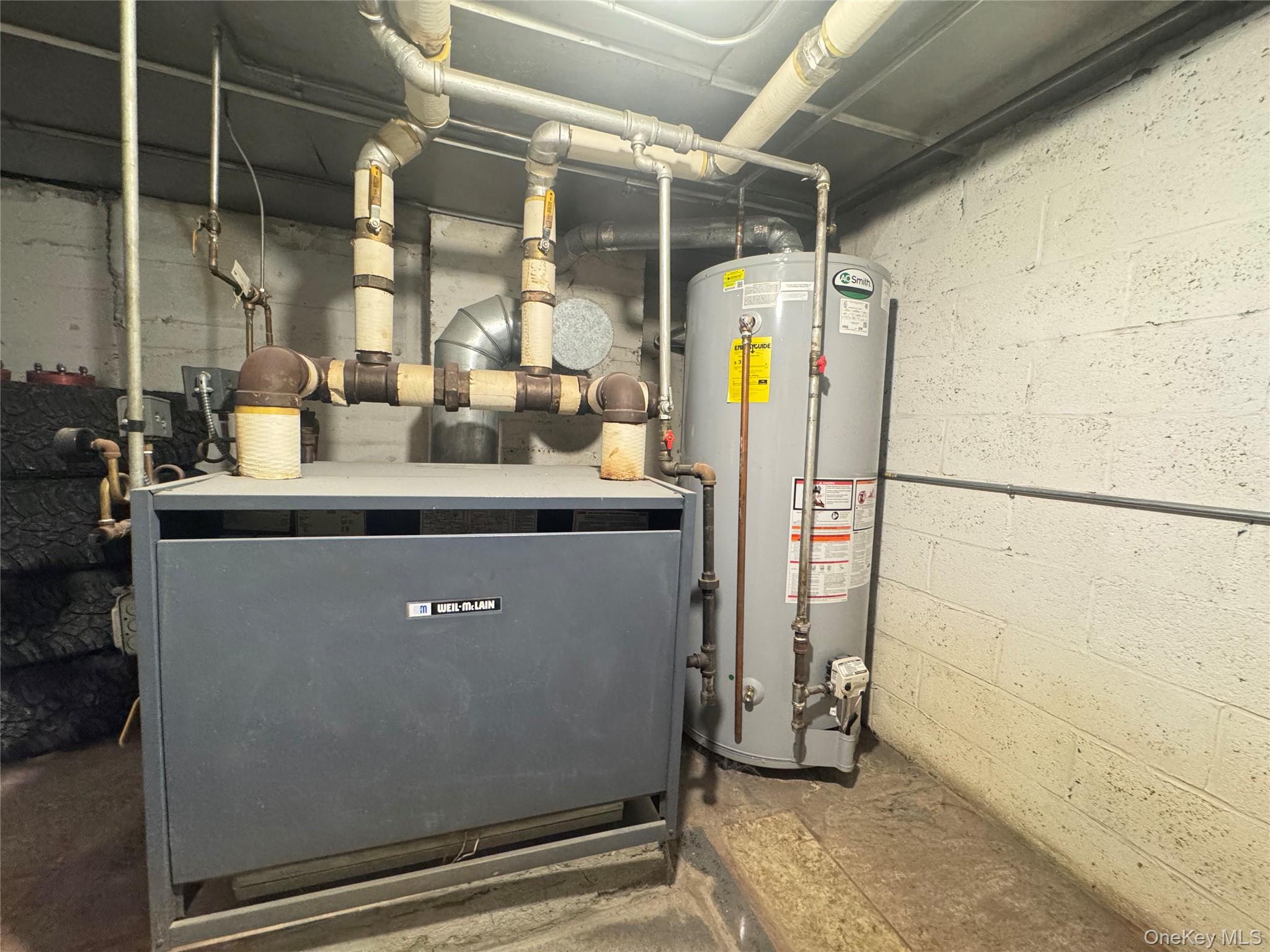 #3 photo, 2568 43rd Street, Куинс ‖ Astoria , NY 11103