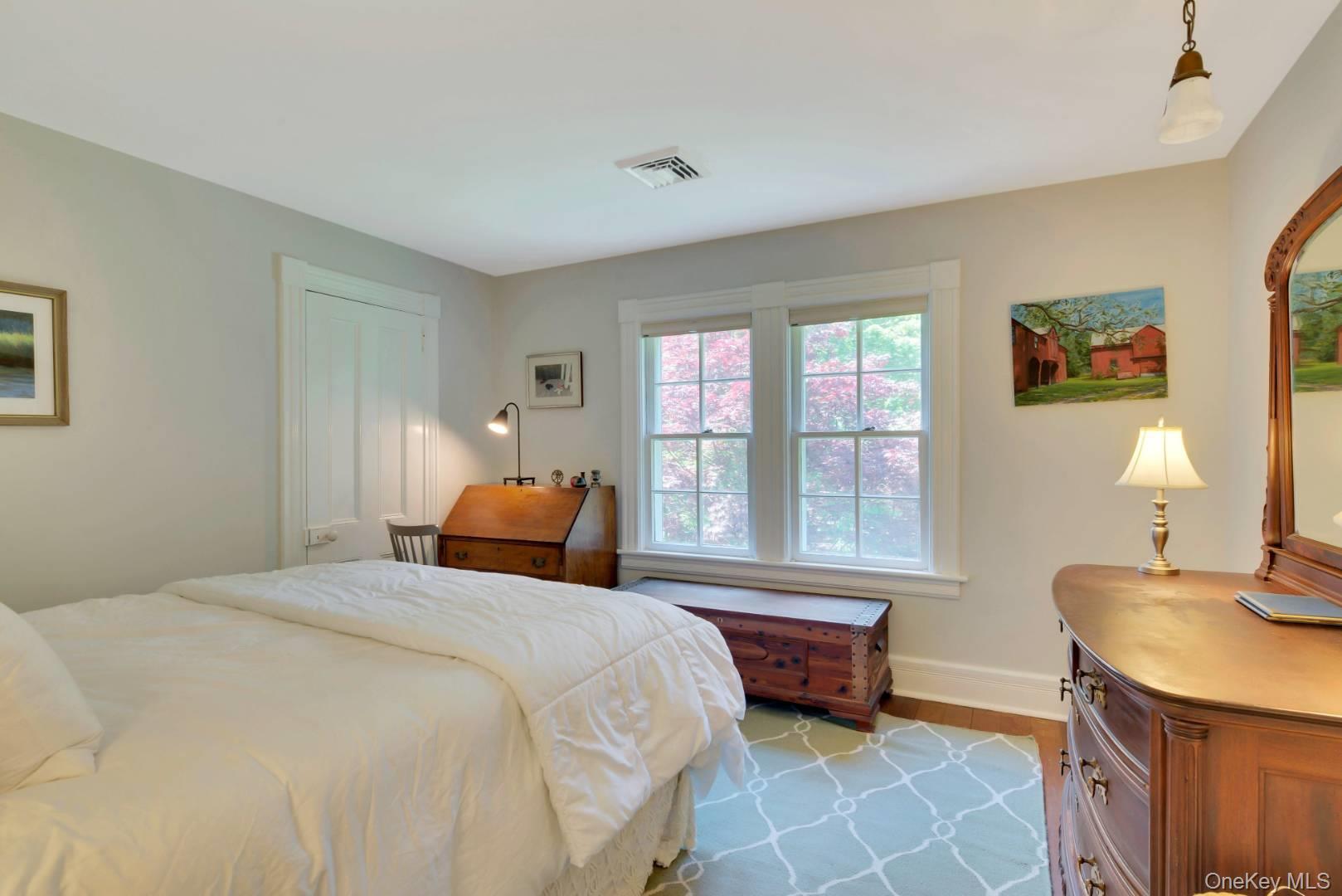 #14 photo, 90 Old Depot Road, Quogue , NY 11959