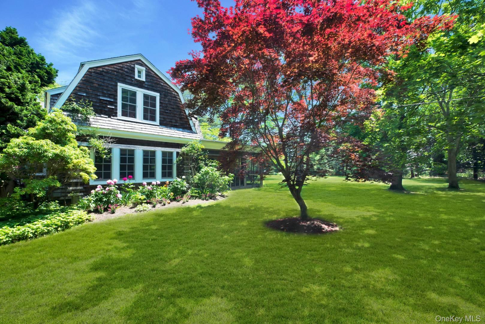 #17 photo, 90 Old Depot Road, Quogue , NY 11959