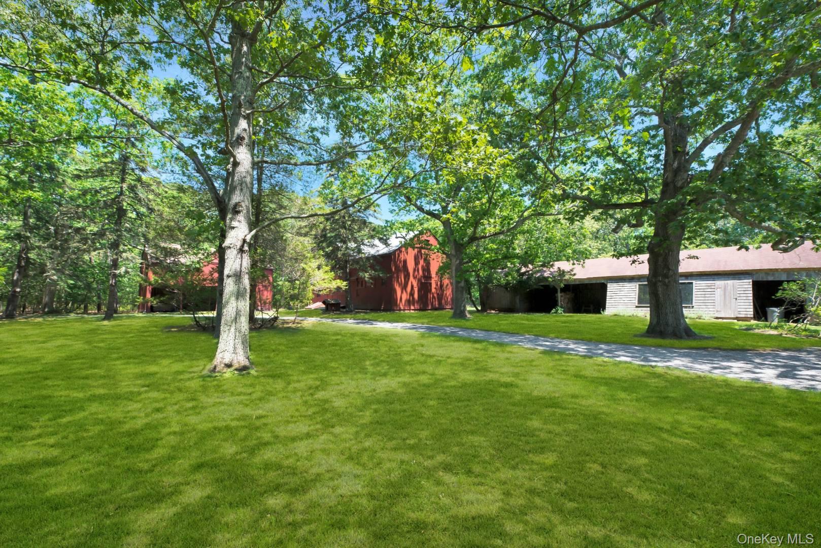 #20 photo, 90 Old Depot Road, Quogue , NY 11959