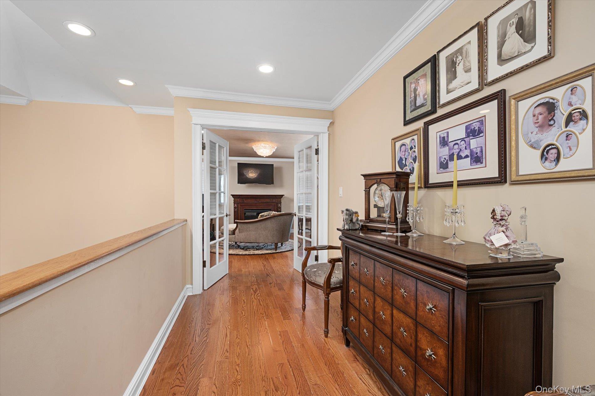 #11 photo, 53 Chestnut Lane, Woodbury , NY 11797