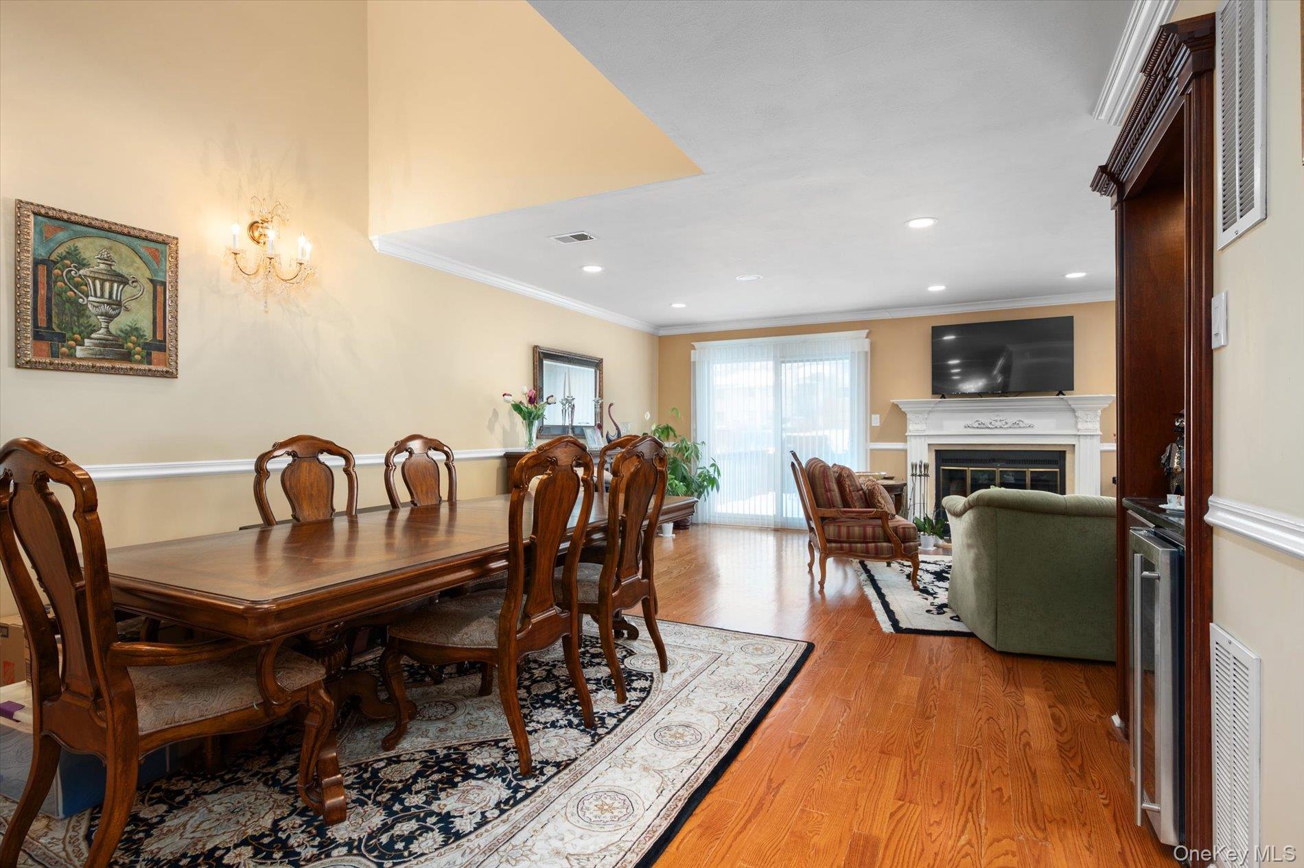 #6 photo, 53 Chestnut Lane, Woodbury , NY 11797