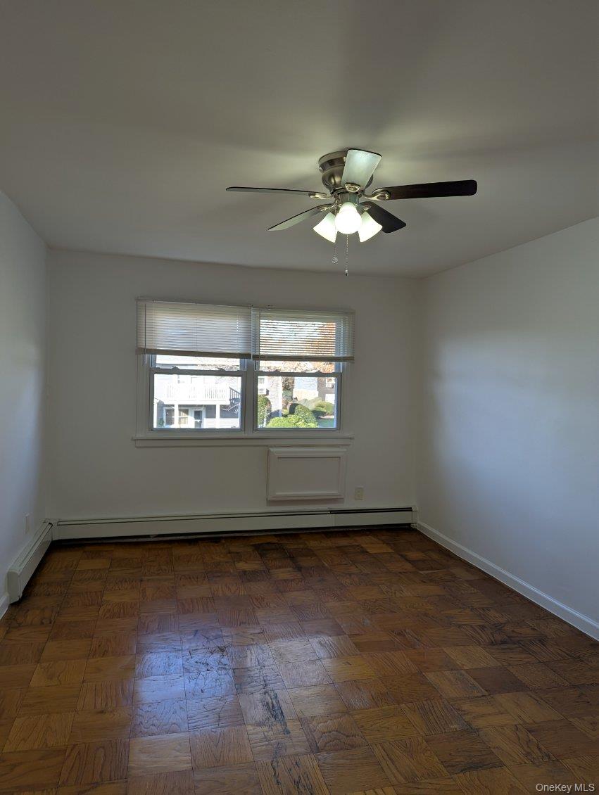 #8 photo, 11A Hemlock Drive, सफ़ोक काउंटी Bay Shore , NY 11706