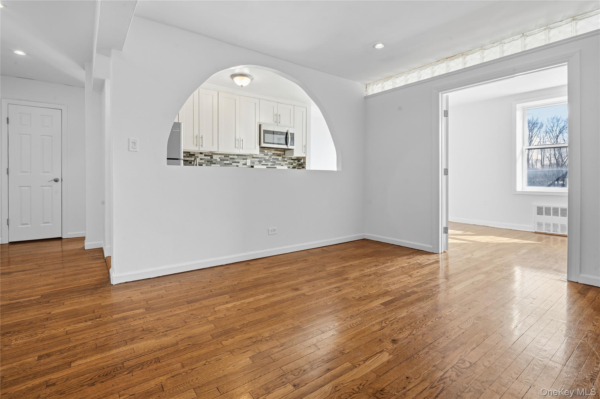 #4 photo, 7510 Yellowstone Boulevard, Rego Park , NY 11374