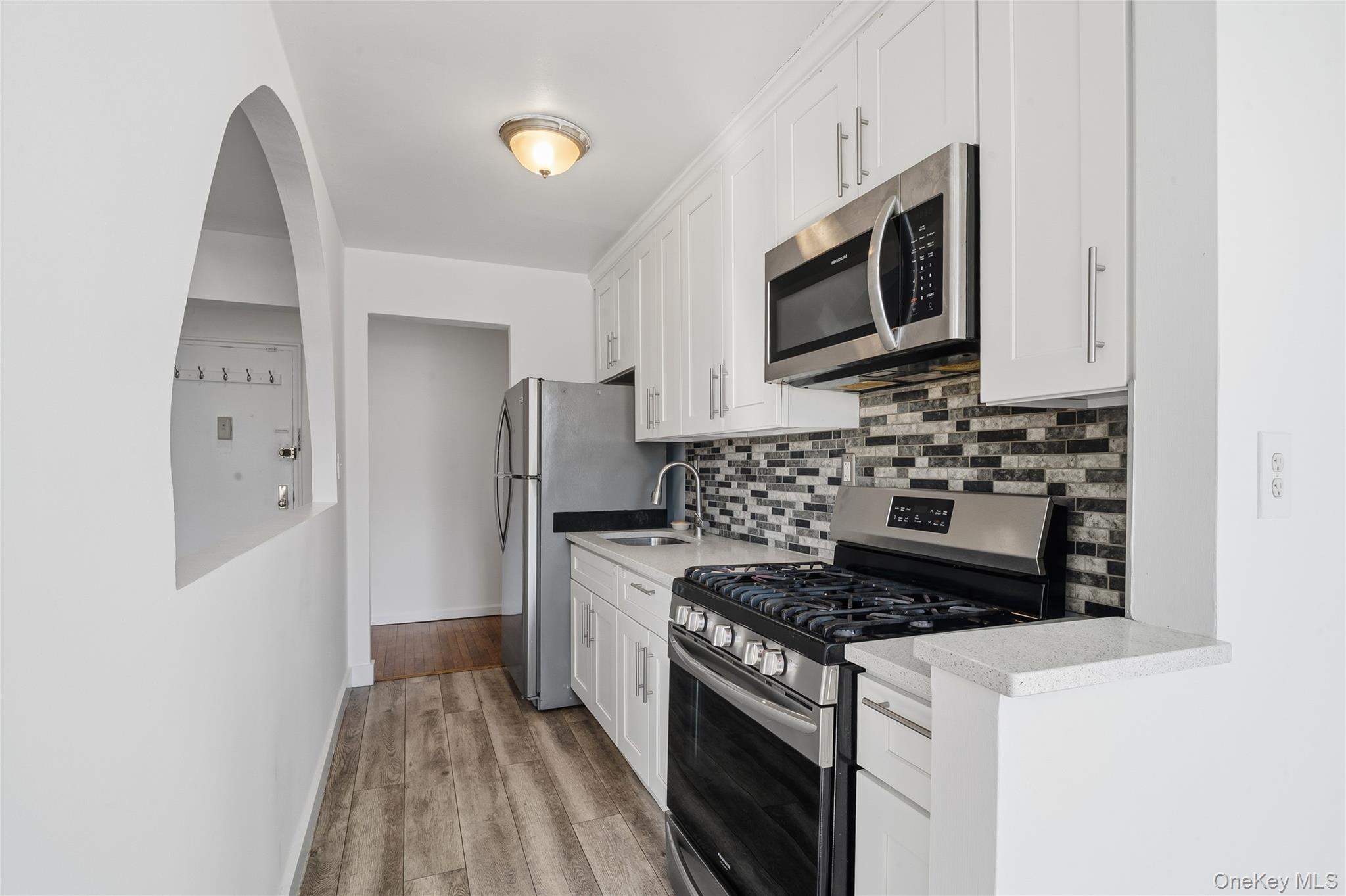 #6 photo, 7510 Yellowstone Boulevard, Rego Park , NY 11374