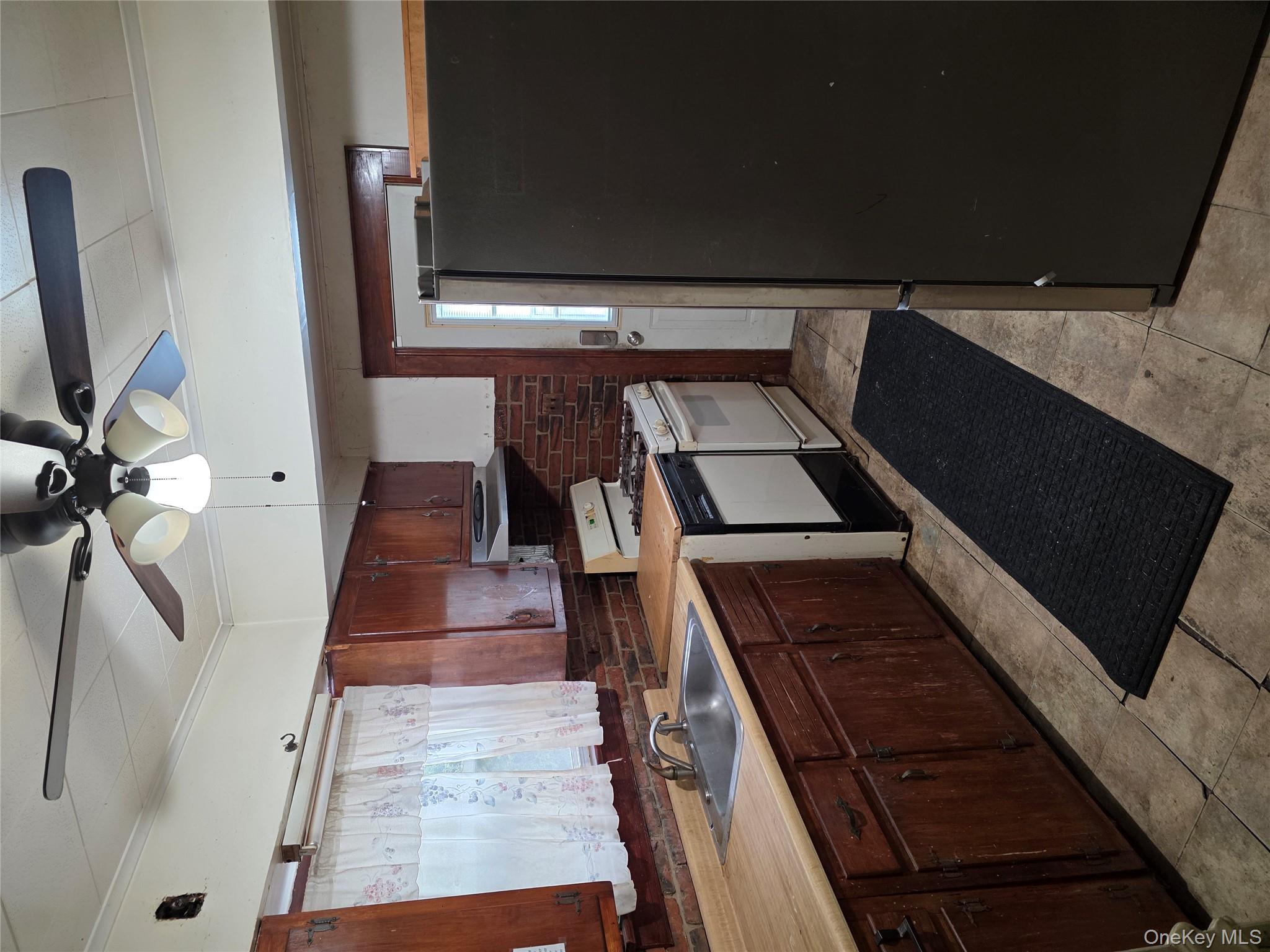 #14 photo, 339 Tulip Avenue, מחוז נסאו Floral Park , NY 11001