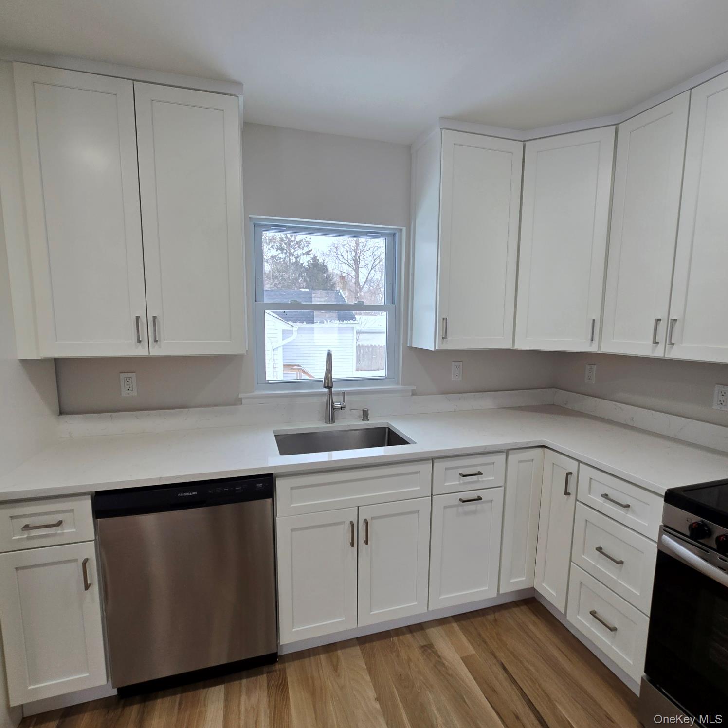 #3 photo, 37 Gould Road, מחוז סאפוק Centereach , NY 11720