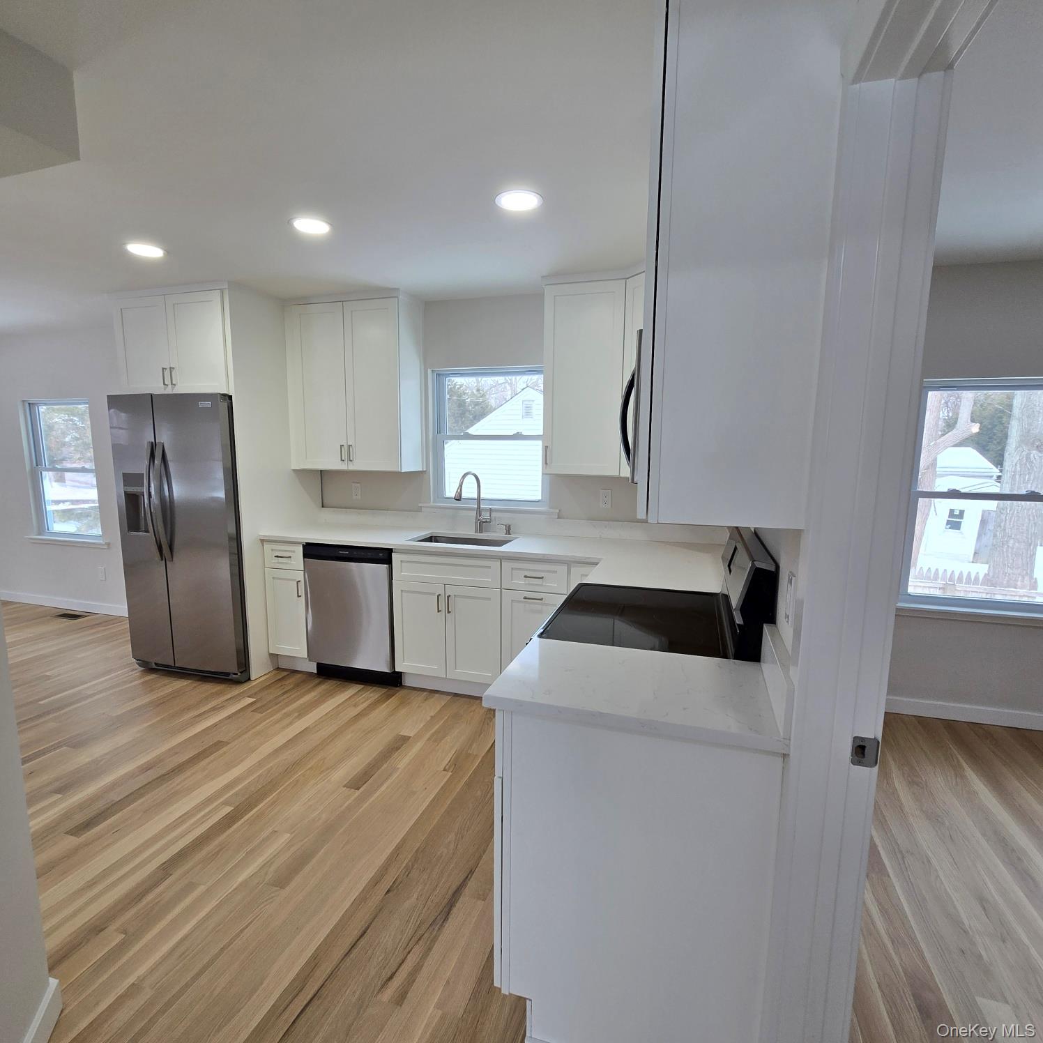 #4 photo, 37 Gould Road, מחוז סאפוק Centereach , NY 11720