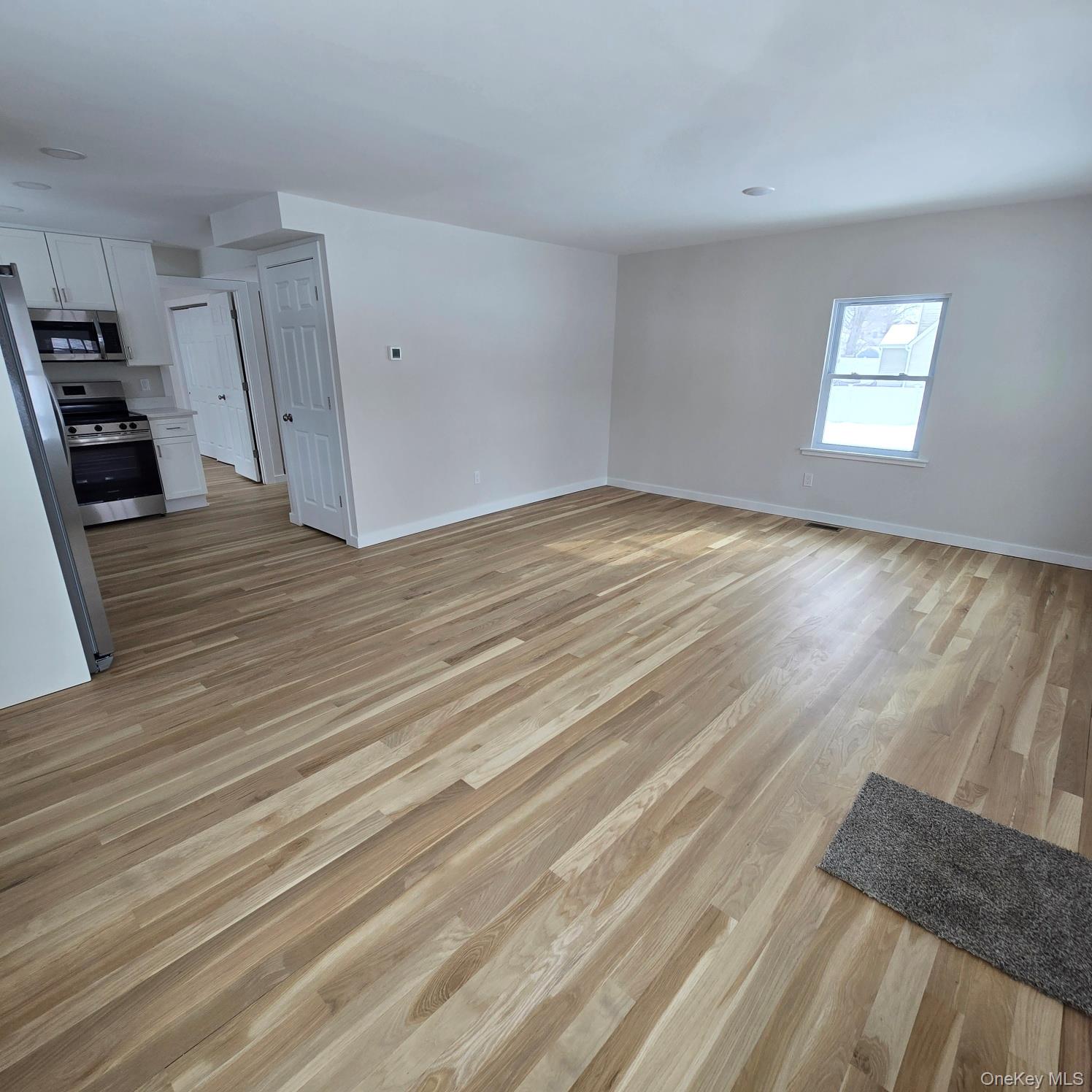 #7 photo, 37 Gould Road, מחוז סאפוק Centereach , NY 11720