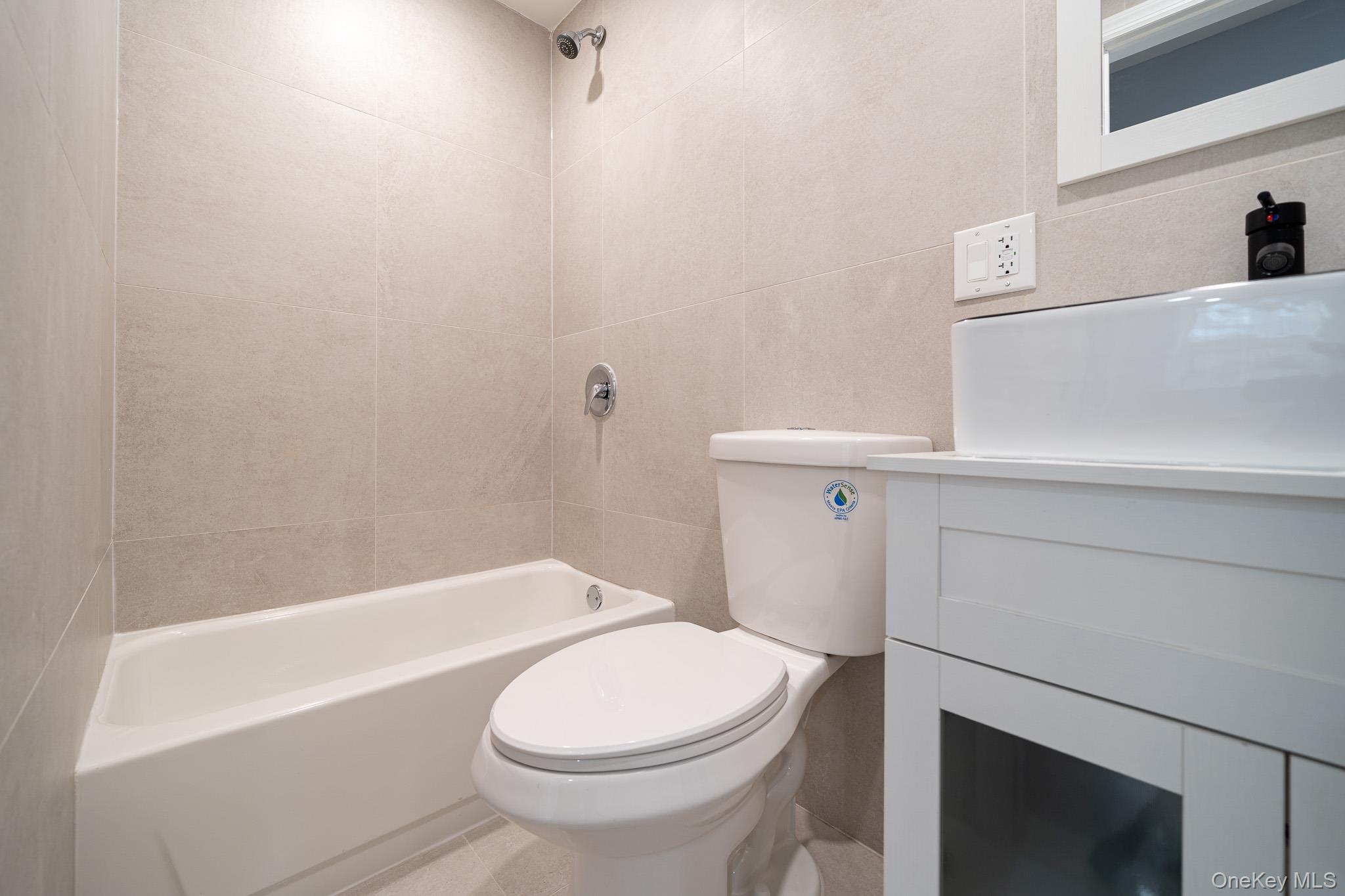 #7 photo, 7036 70th Street, Куинс ‖ Glendale , NY 11385