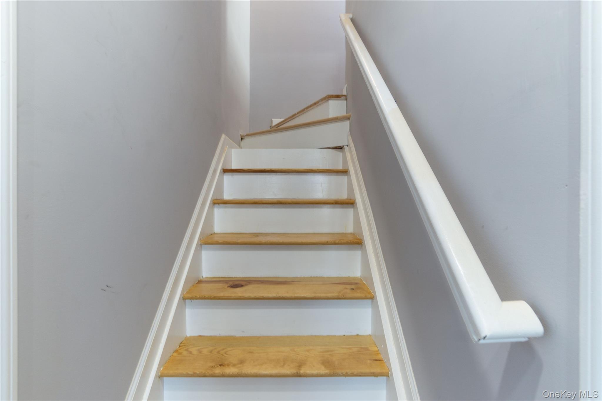 #8 photo, 7036 70th Street, Куинс ‖ Glendale , NY 11385