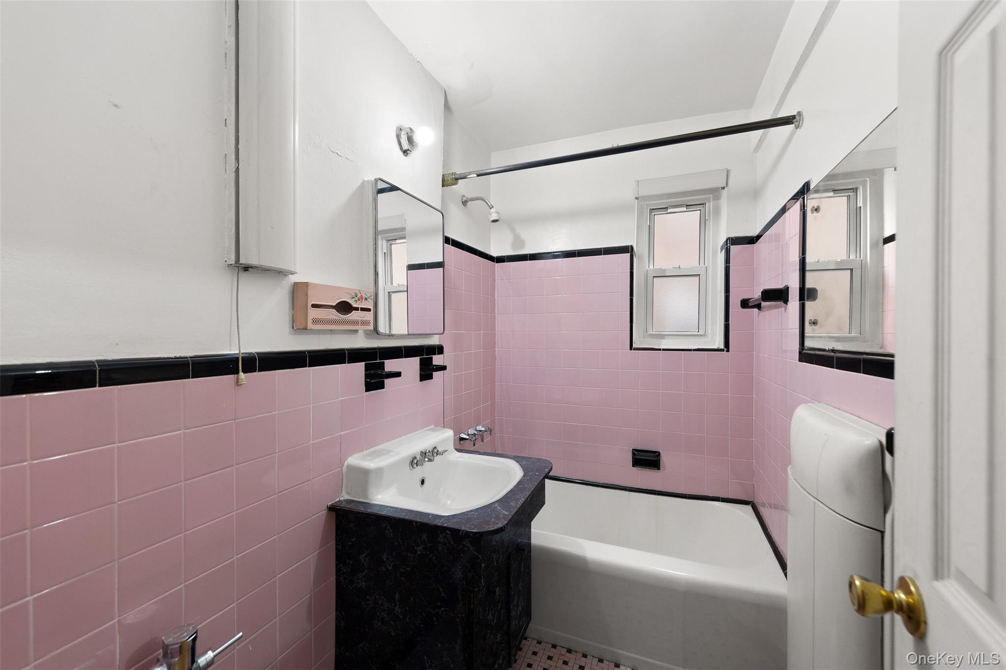 #4 photo, 44-59 Kissena Boulevard, Flushing , NY 11355