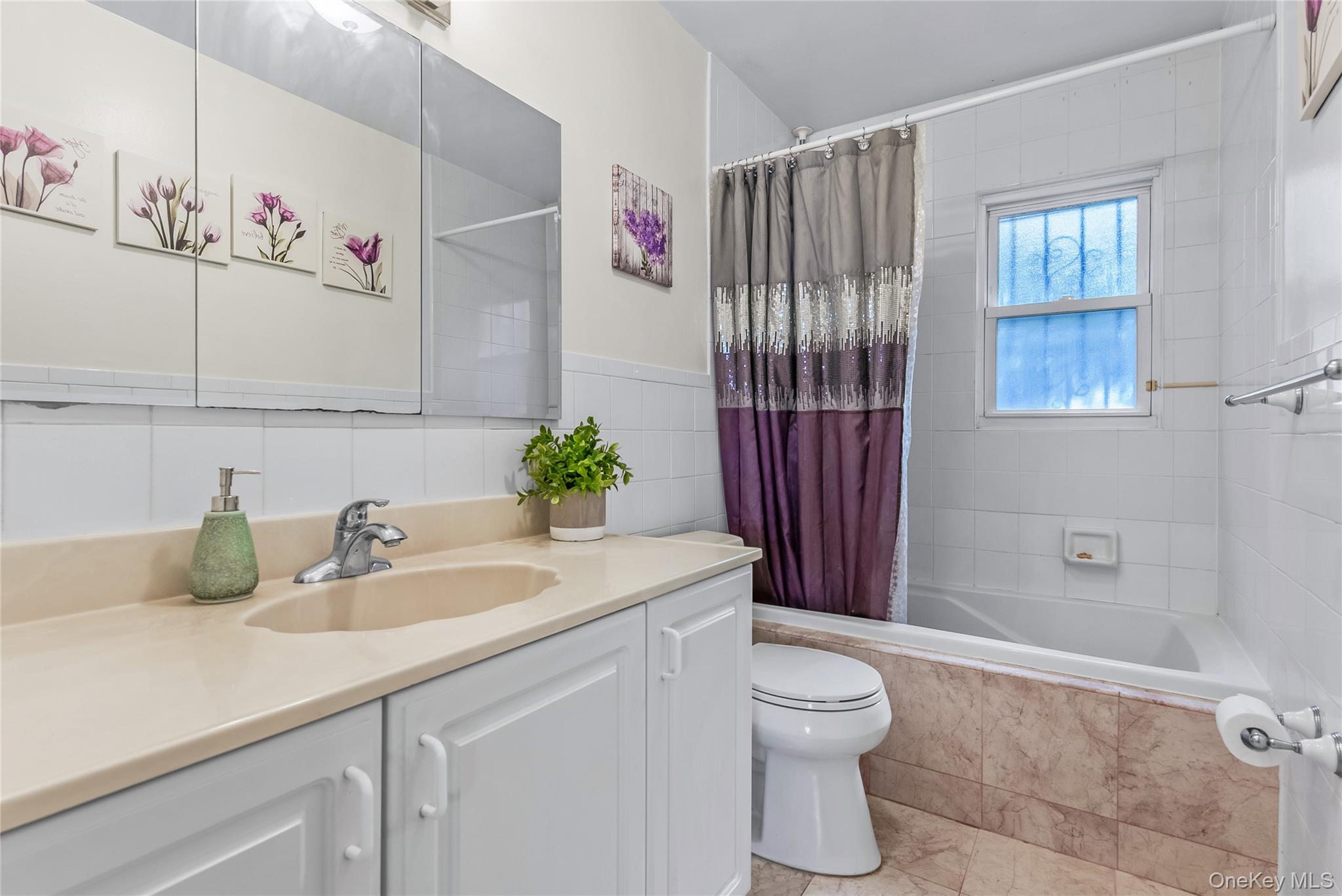 #7 photo, 45-21 Iris Lane, ग्रेट नेक Great Neck , NY 11020