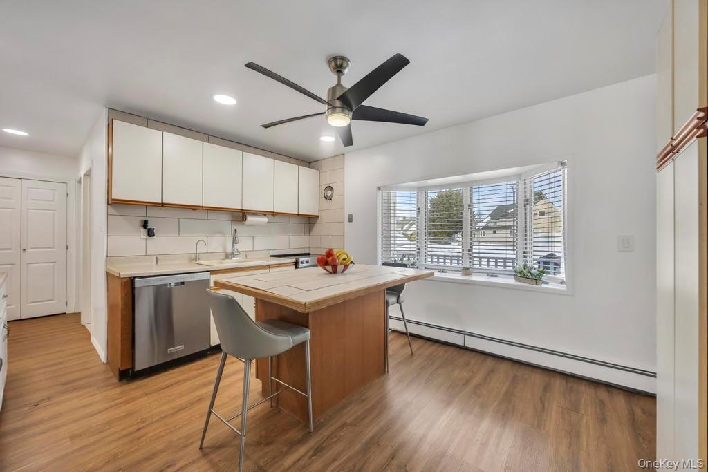 #3 photo, 119 Scooter Lane, מחוז נסאו Hicksville , NY 11801