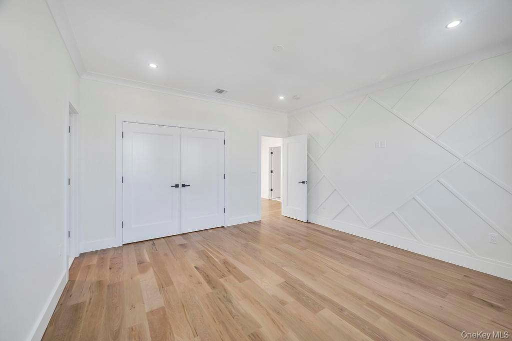 #19 photo, 1 Straight Lane, Levittown , NY 11756